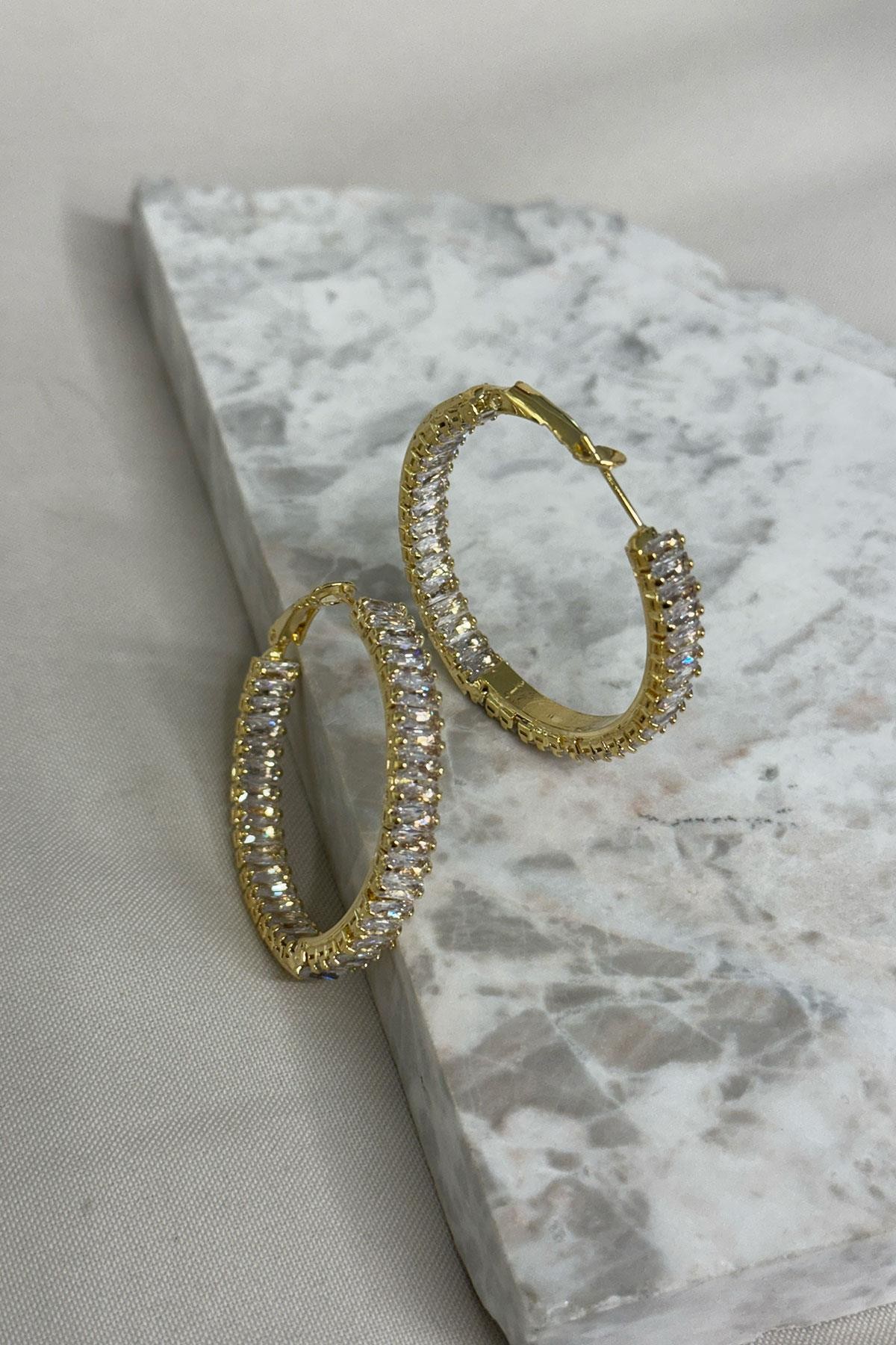 Dikdörtgen Taşlı Model Gold Detaylı Zirkon Taş Halka Küpe