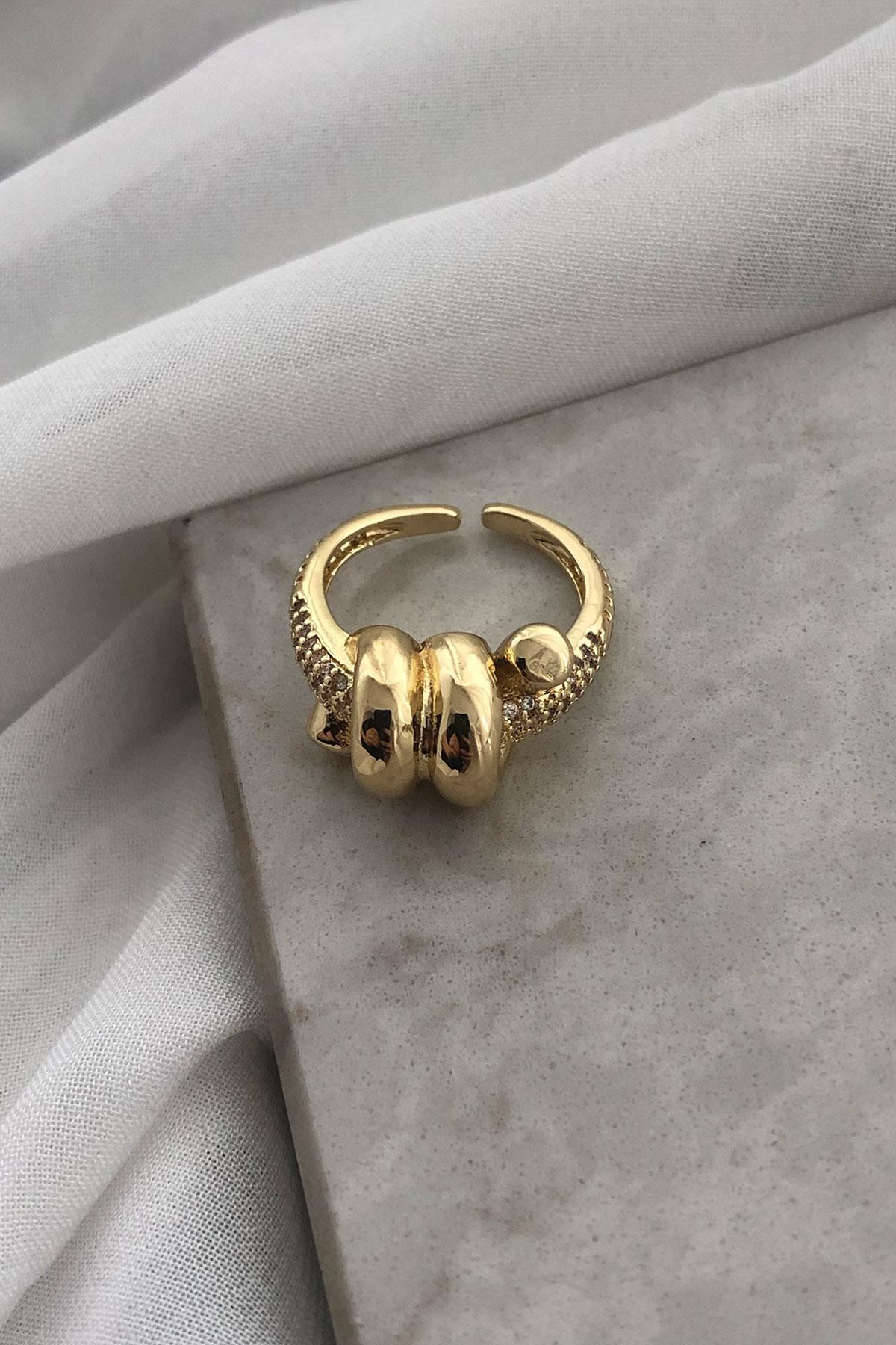 Düğüm Model Gold Detaylı Taşlı Yüzük