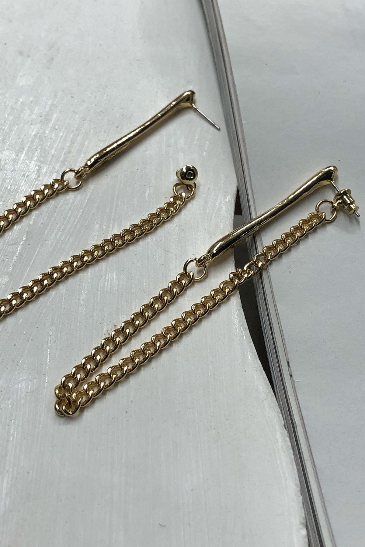 Zincir Model Gold Detaylı Bijuteri Küpe