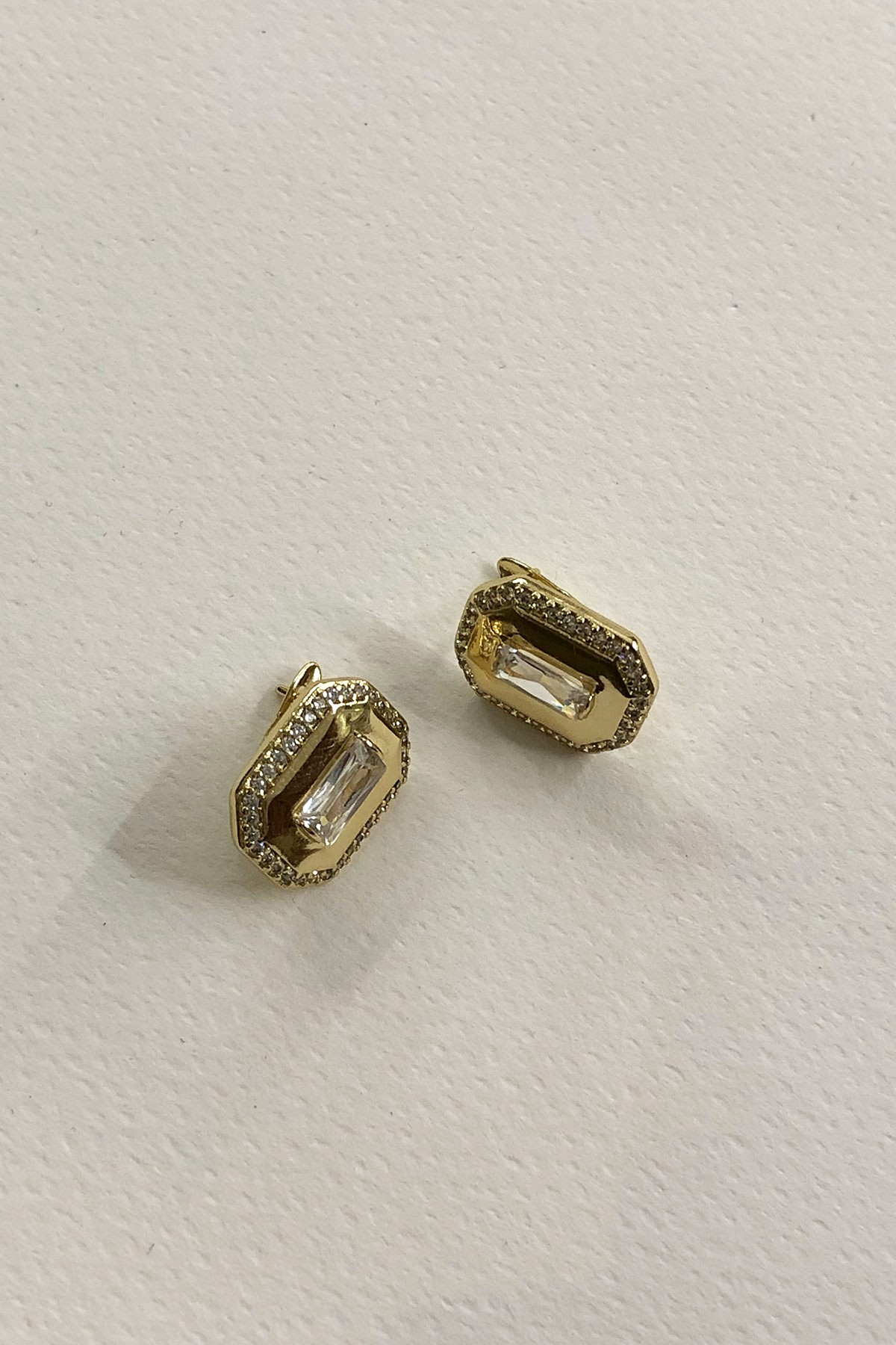 Dikdörtgen Taşlı Gold Detaylı Küpe