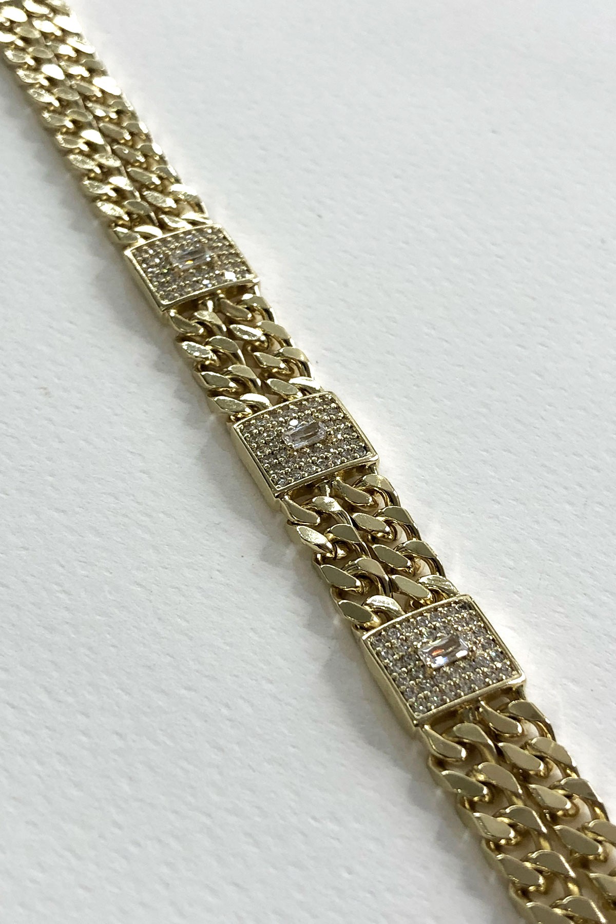 Taşlı Model Gold Detaylı Xp Kaplama Bileklik