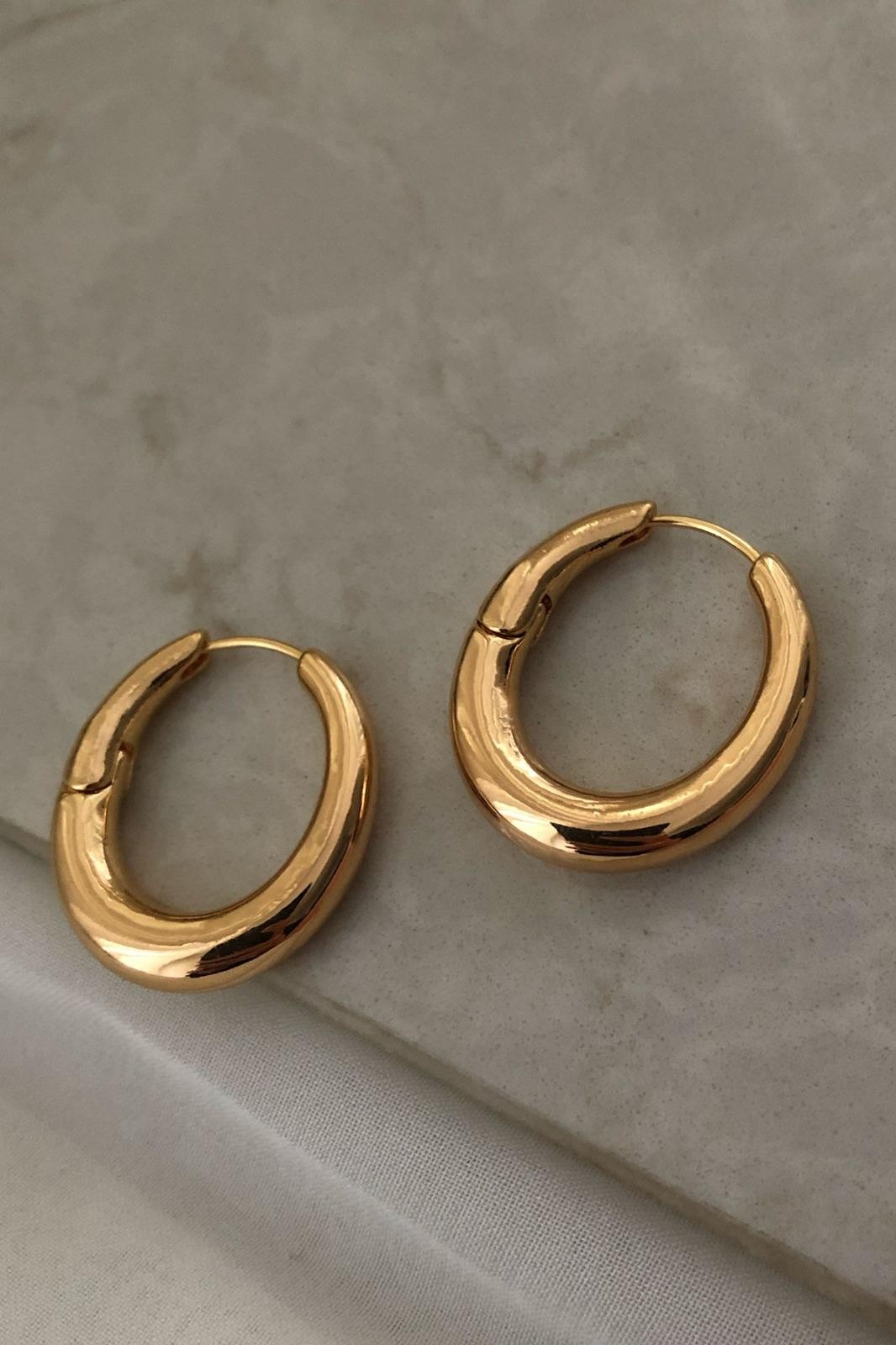 Oval Model Gold Küpe