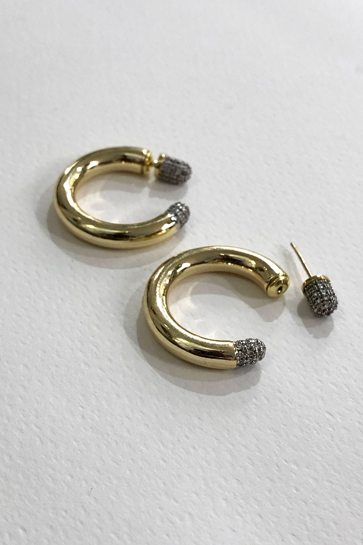 Taşlı Gold Detaylı Hayalet Küpe