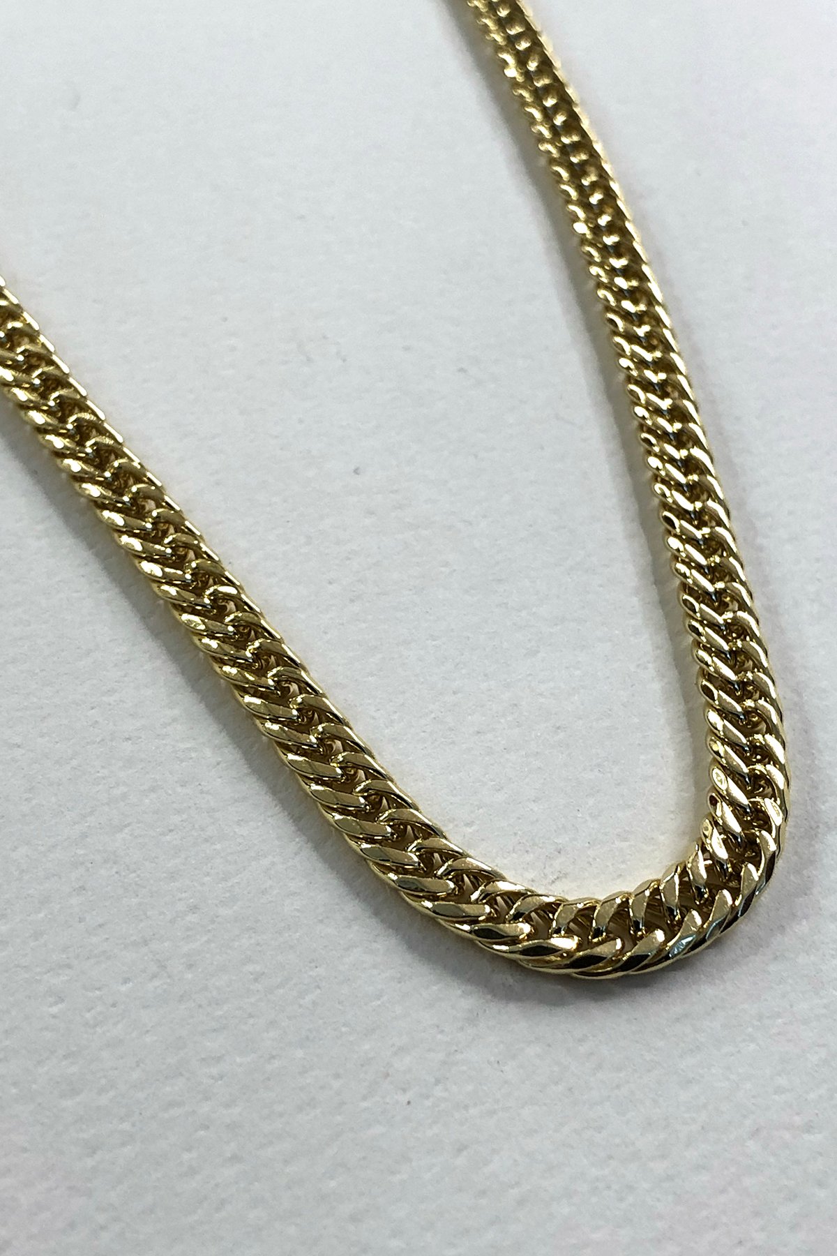 Zincir Model Gold Detaylı Kalın Kolye