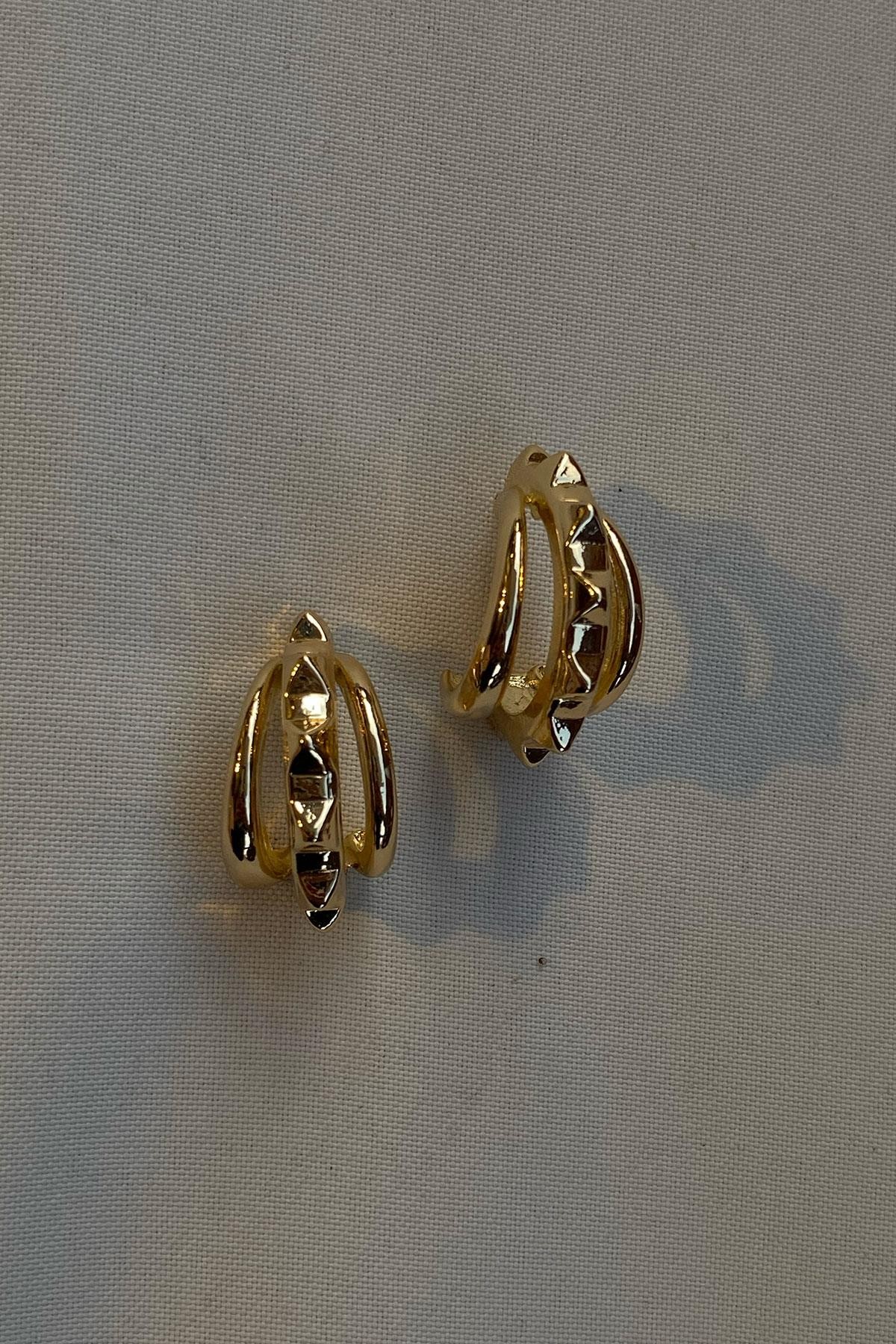 Zımba Model Düz Gold Detaylı Küpe