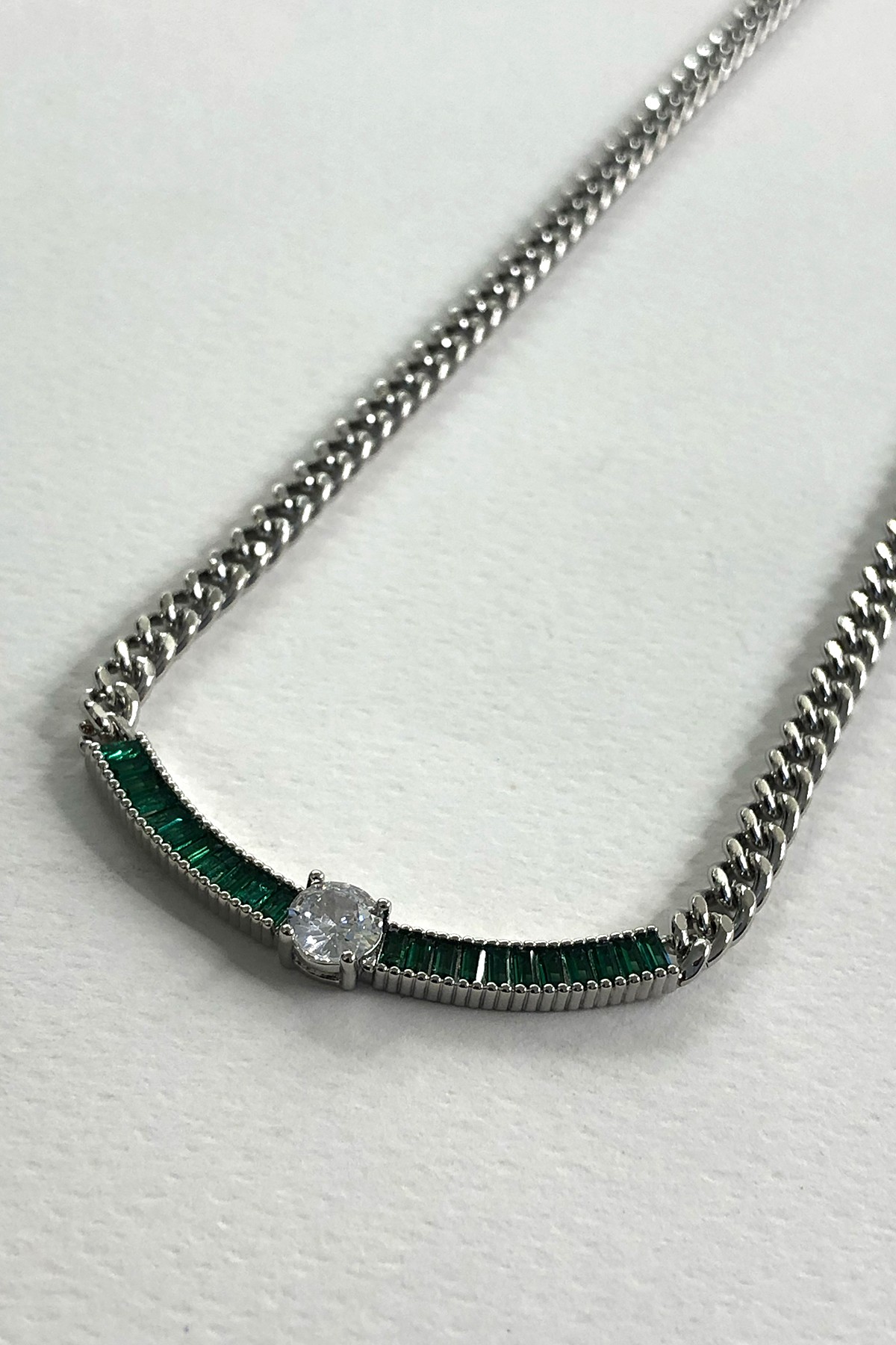 Yeşil Taşlı Silver Detaylı Kolye