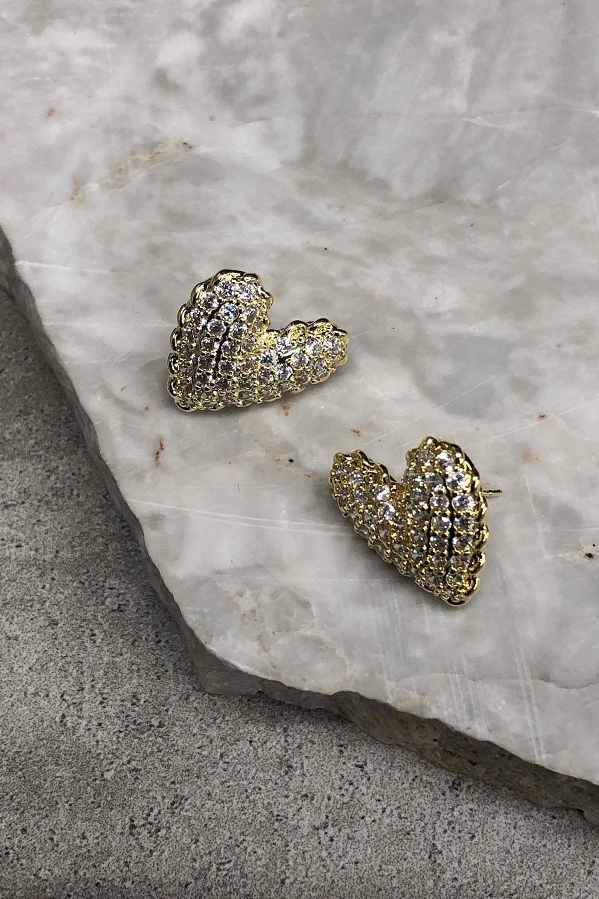 Taşlı Kalp Model Gold Detaylı Küpe