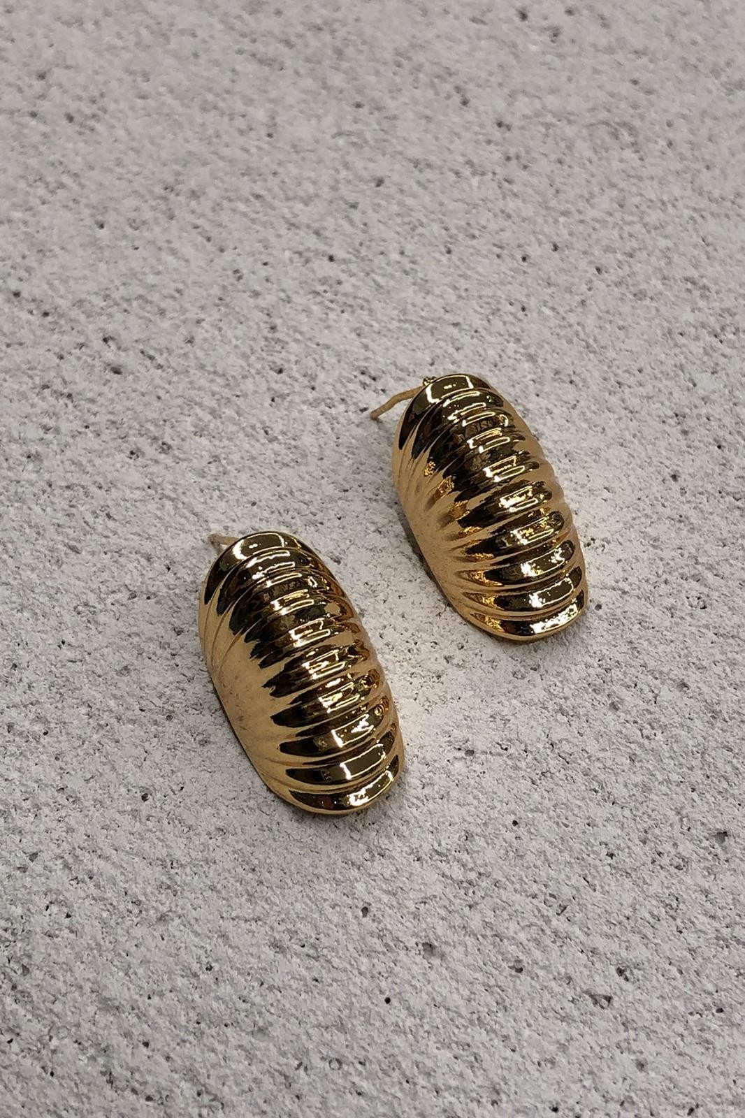 Çizgi Model Gold Küpe