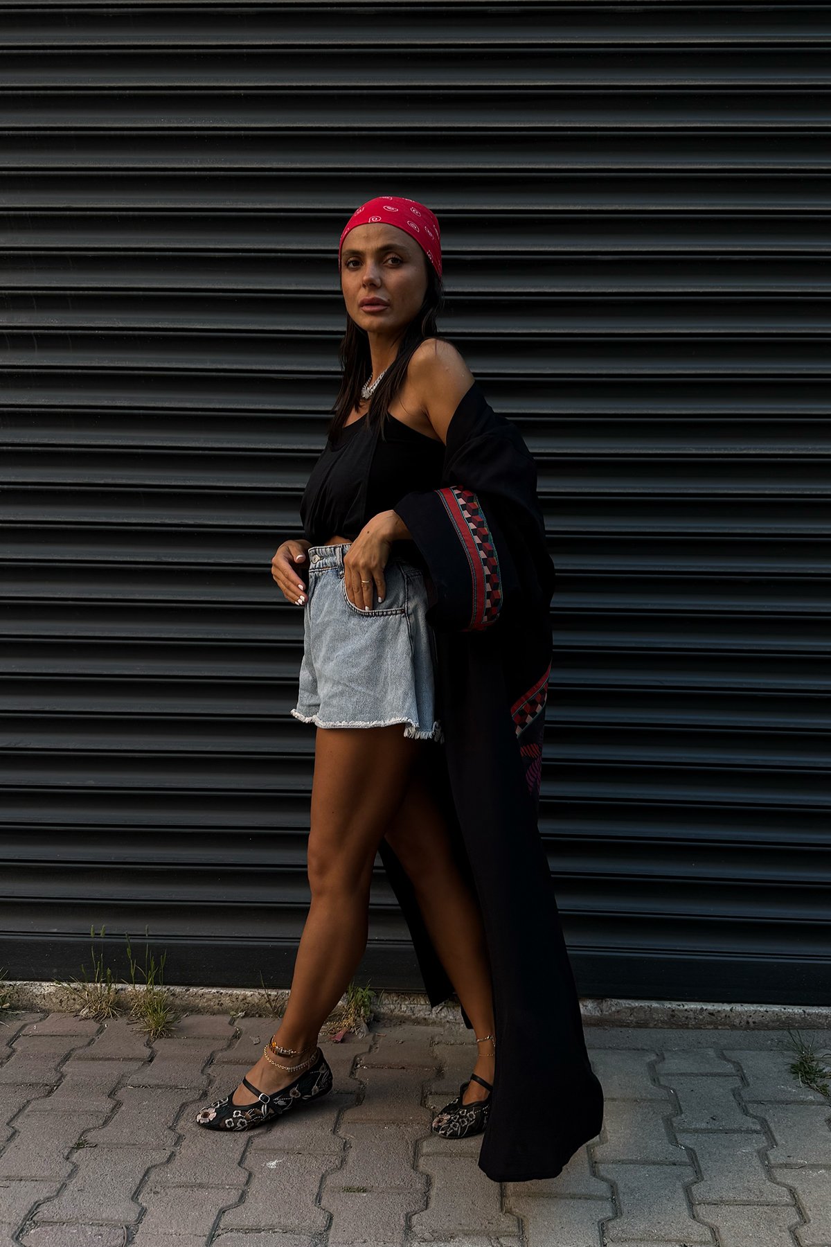 Uçuş | Renkli Desenli Siyah Kimono