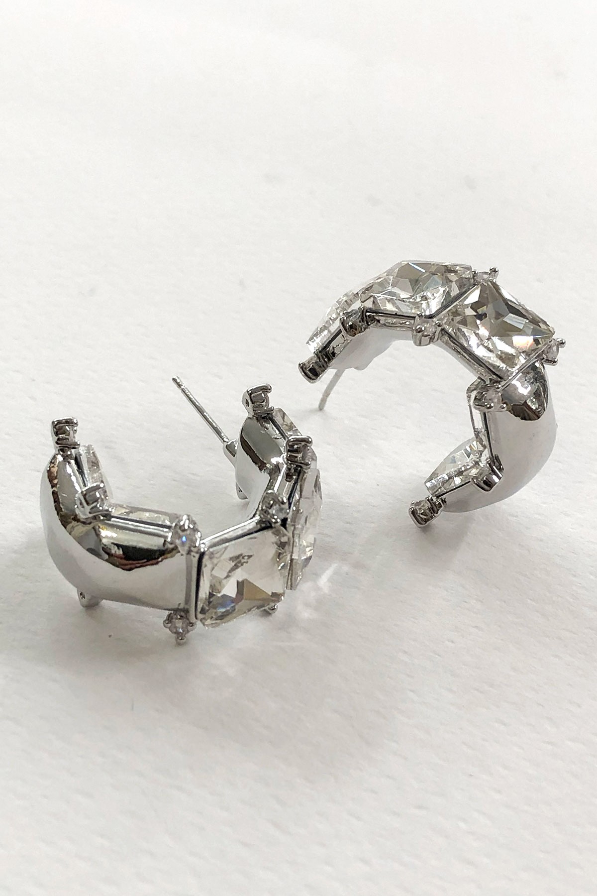 Kare Taşlı Silver Model Küpe