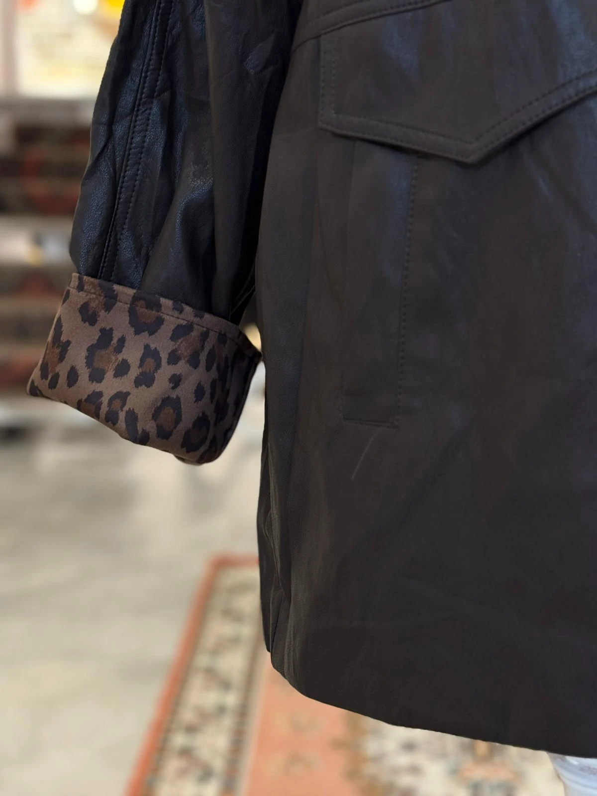 Leo Çantalı Siyah Deri Mont