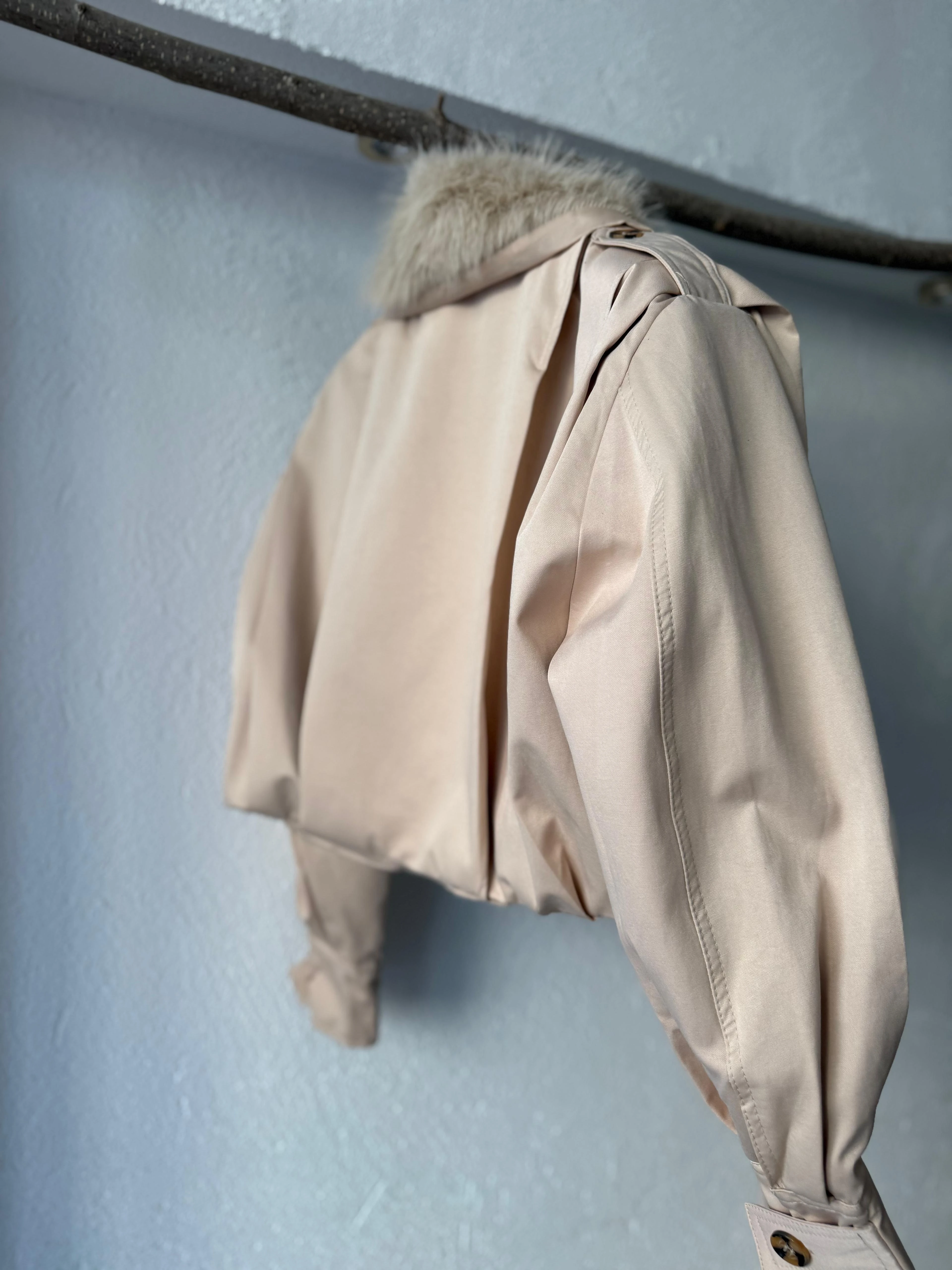 Kürklü Taş Rengi Kıs Trenç