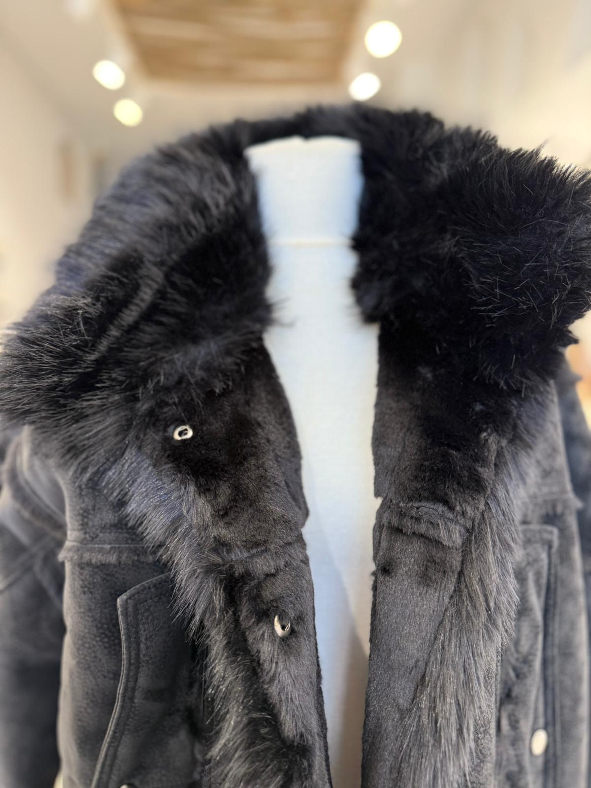 Kürklü Kısa Siyah Mont