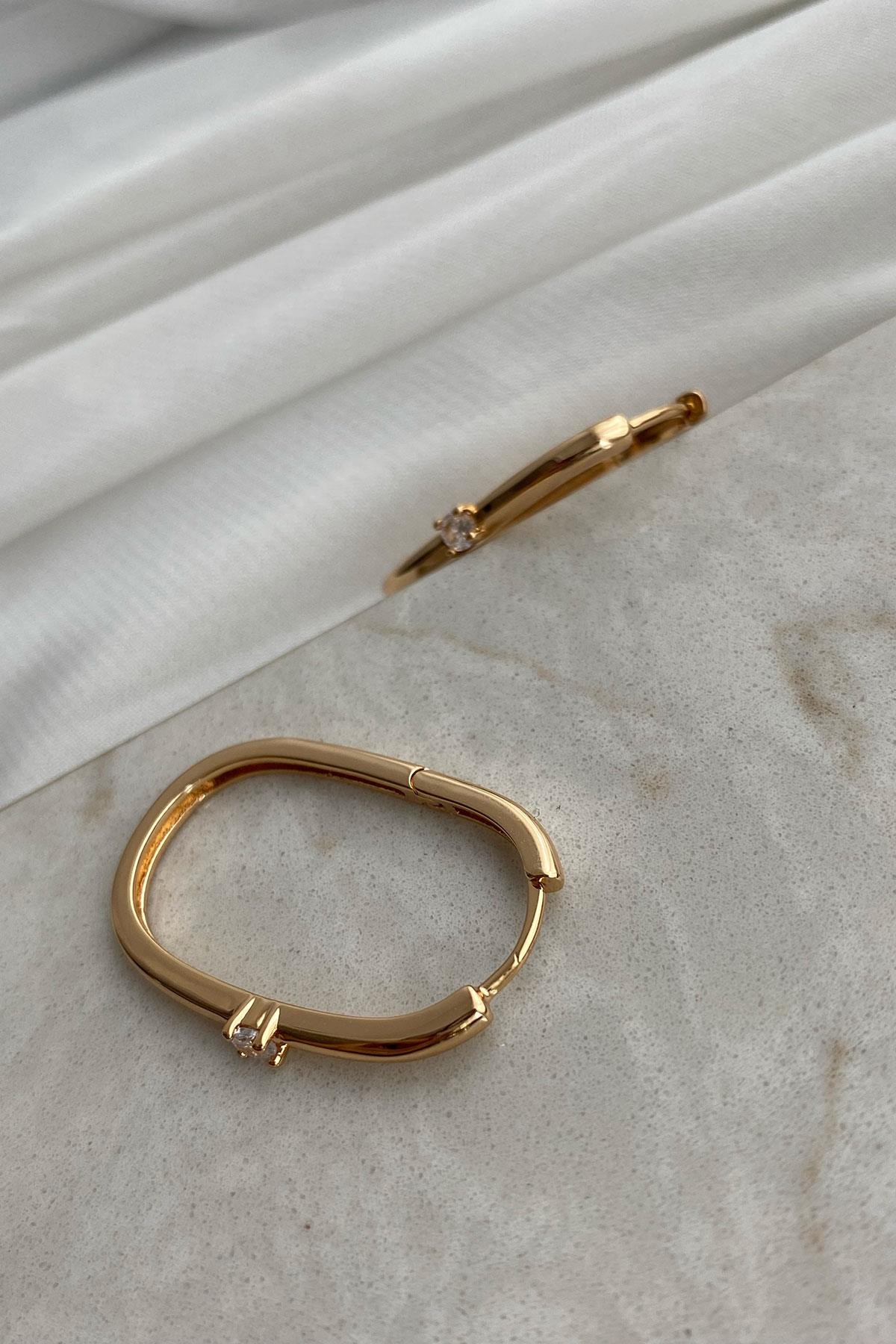 Taş Model Gold Detaylı Kaplama Küpe