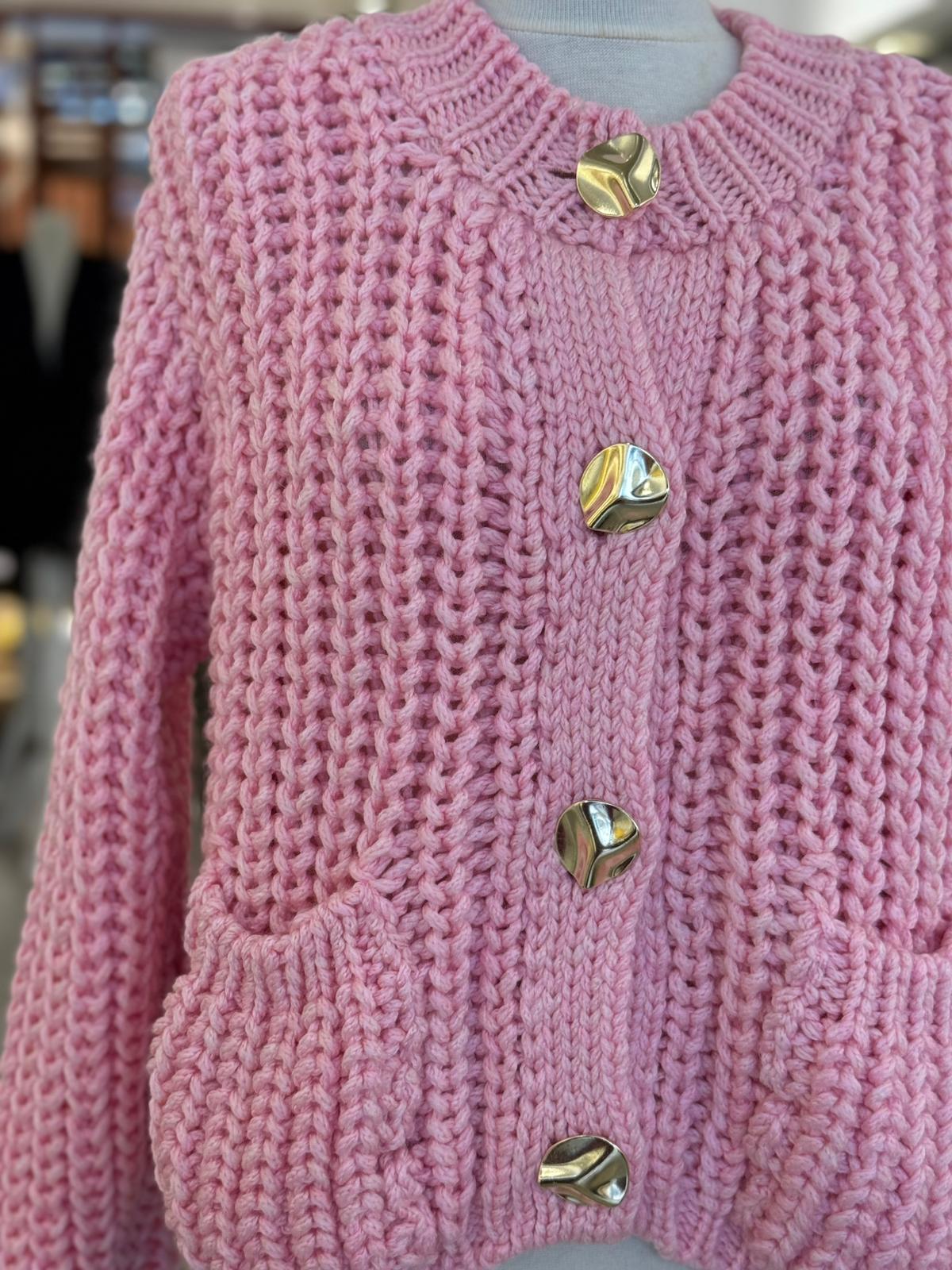 Düğmeli Pembe Kısa Hırka