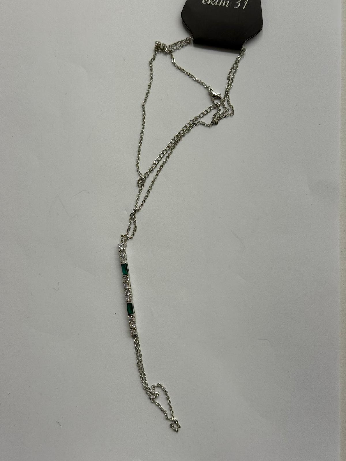 Yeşil Taş Detaylı Şahmeran