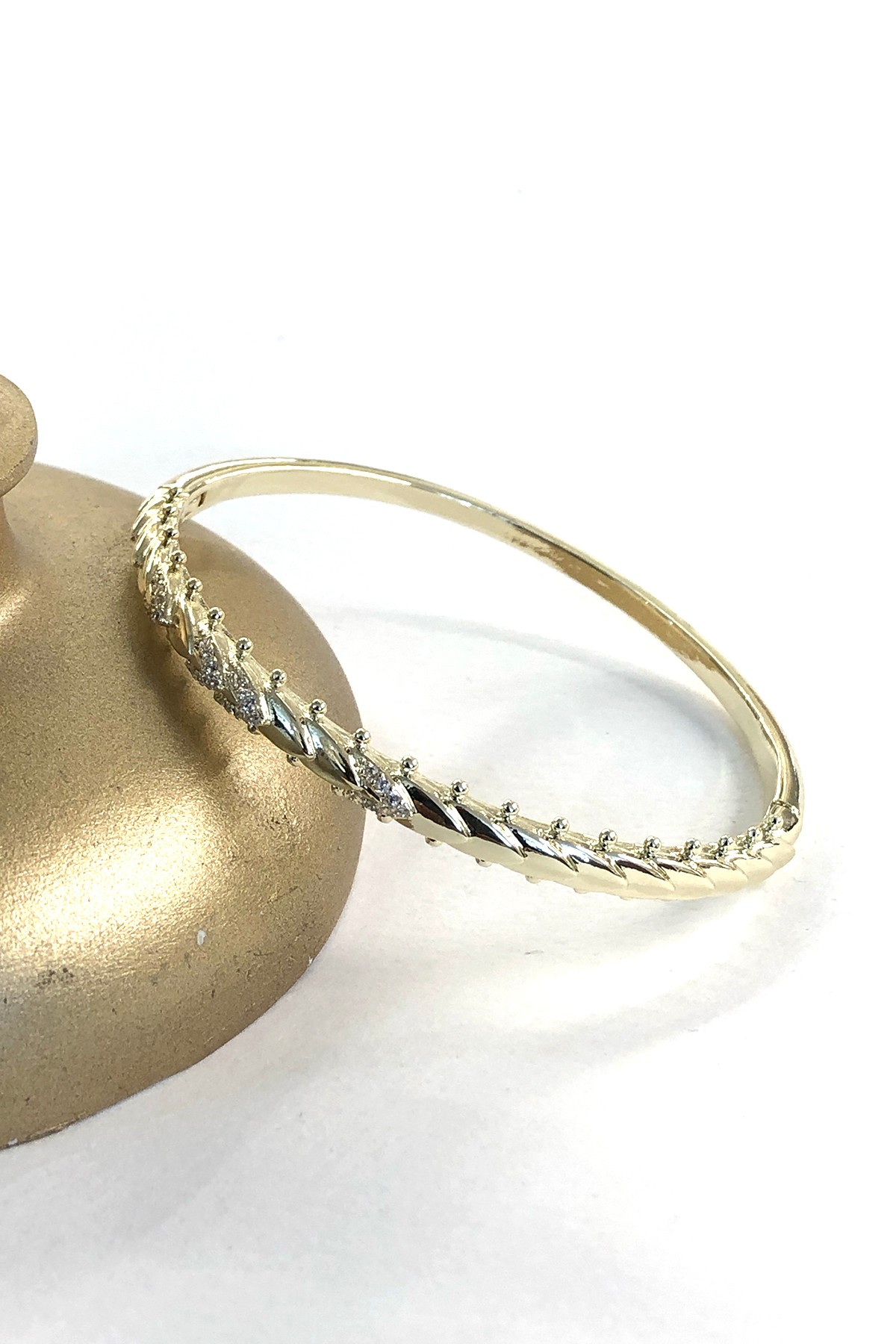 Taşlı Burgu Model Gold Detaylı Xp Kaplama Kelepçe Bileklik