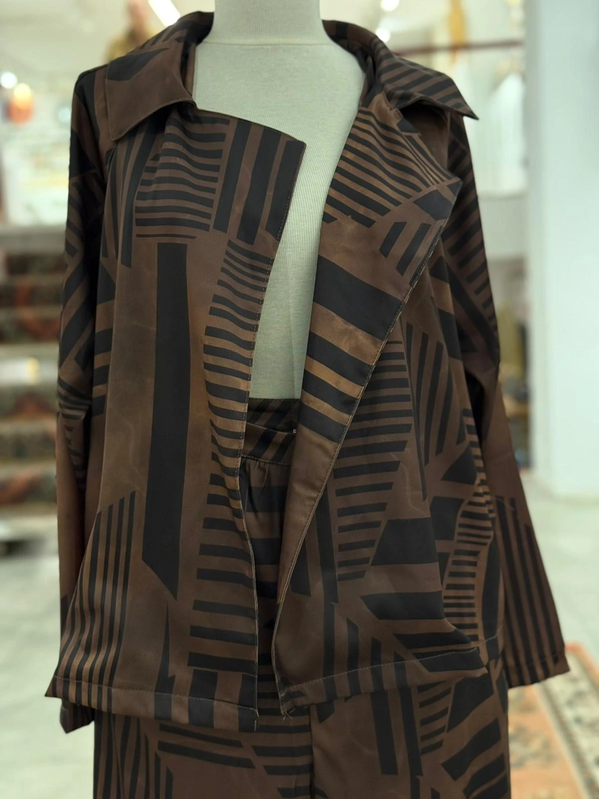 Desenli Pantolonlu Takım