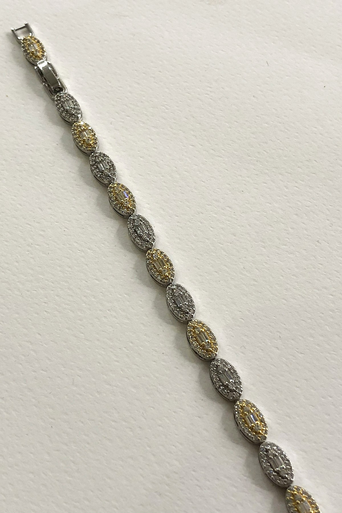 Taşlı Oval Gold Silver Detaylı Xp Kaplama Bileklik