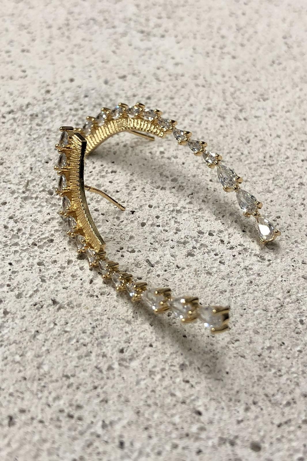 Uzun Sıra Taş Model Zirkon Taş Gold Küpe