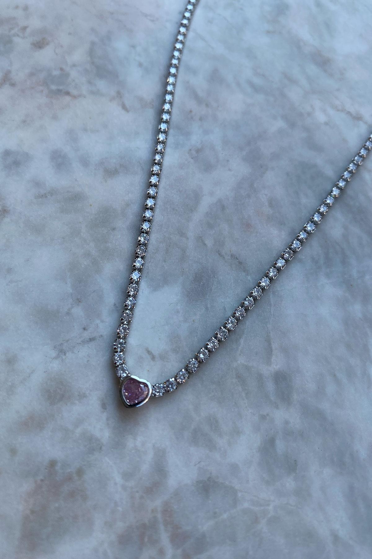 Pembe Kalp Model Zirkon Taşlı Gümüş Detaylı Kolye