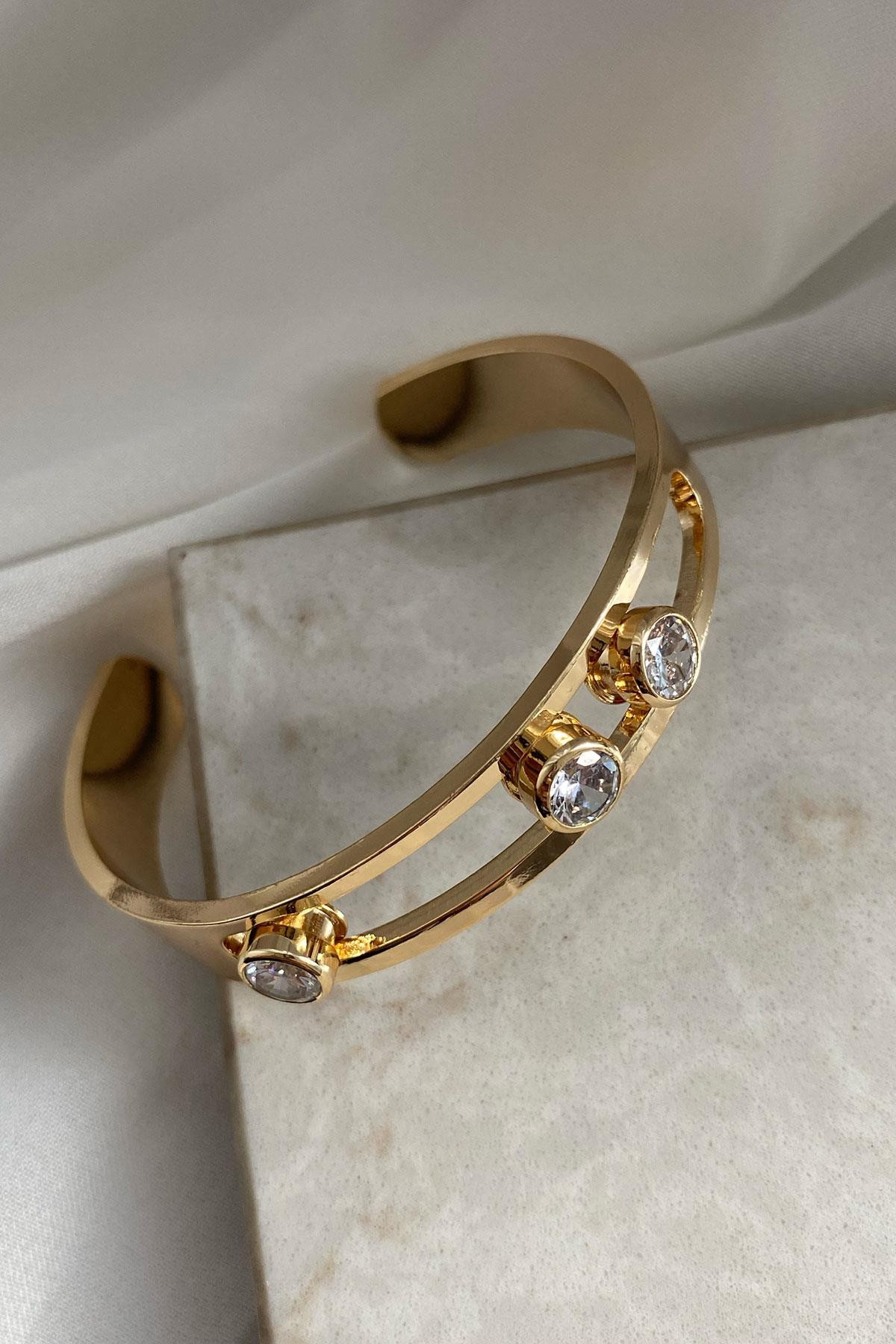 Taşlı Model Gold Detaylı Kelepçe Bileklik