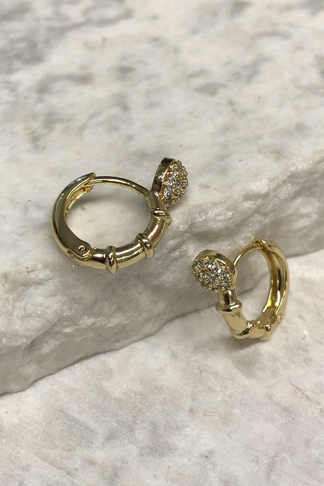 Tırtıklı Model Zirkon Taş Detay Gold Halka Küpe