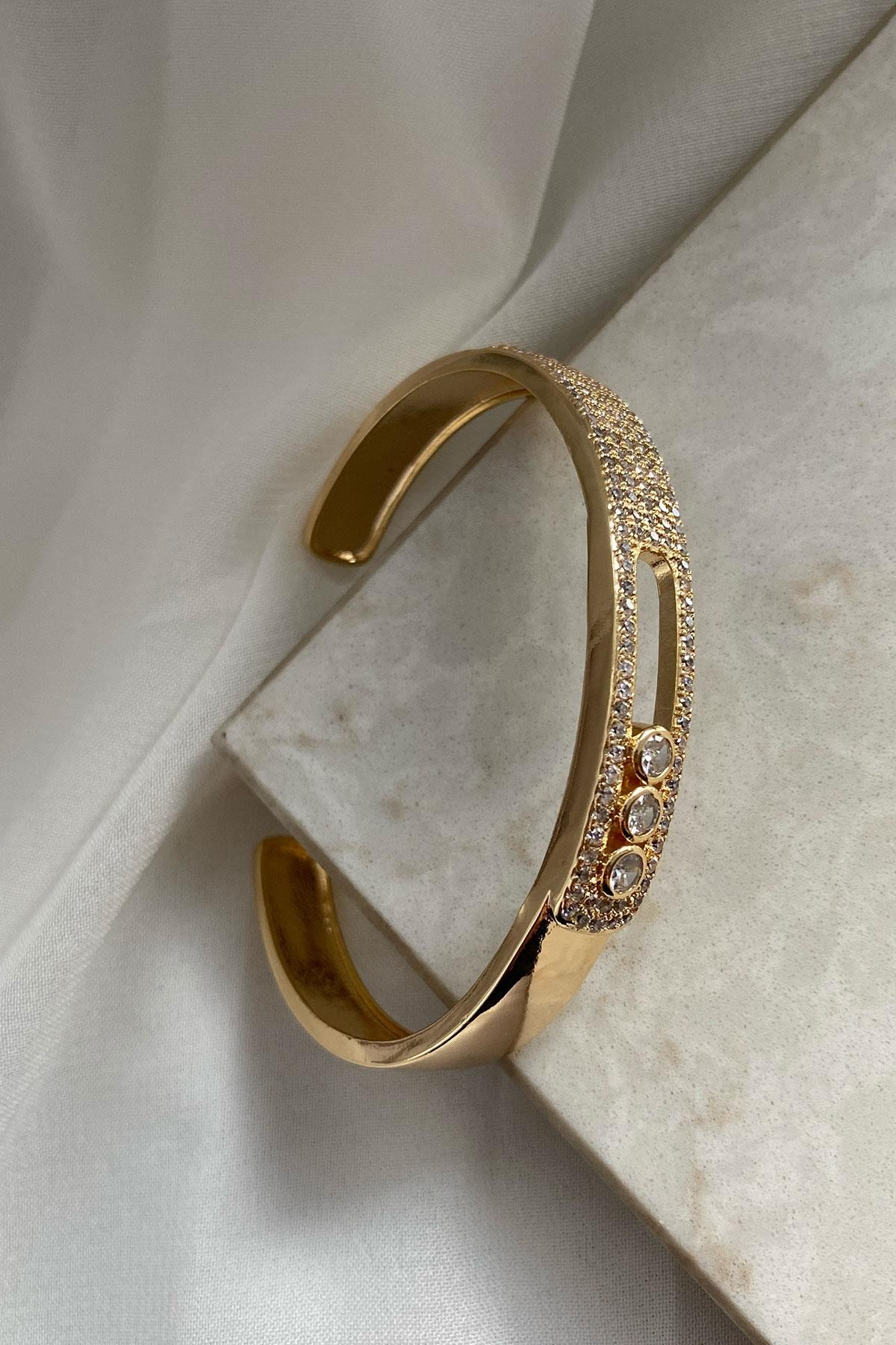 İnce Taşlı Model Gold Detaylı Kelepçe Bileklik
