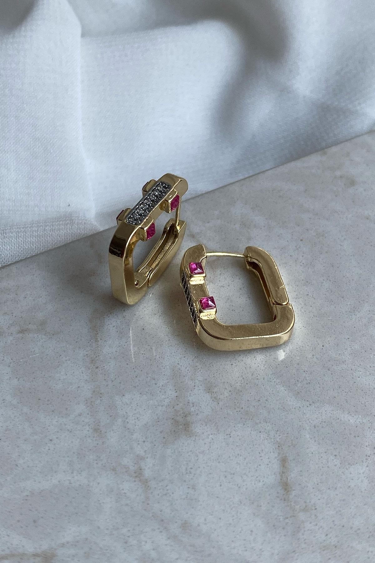 Fuşya Zirkon Taş Model Gold Detaylı Kaplama Küpe