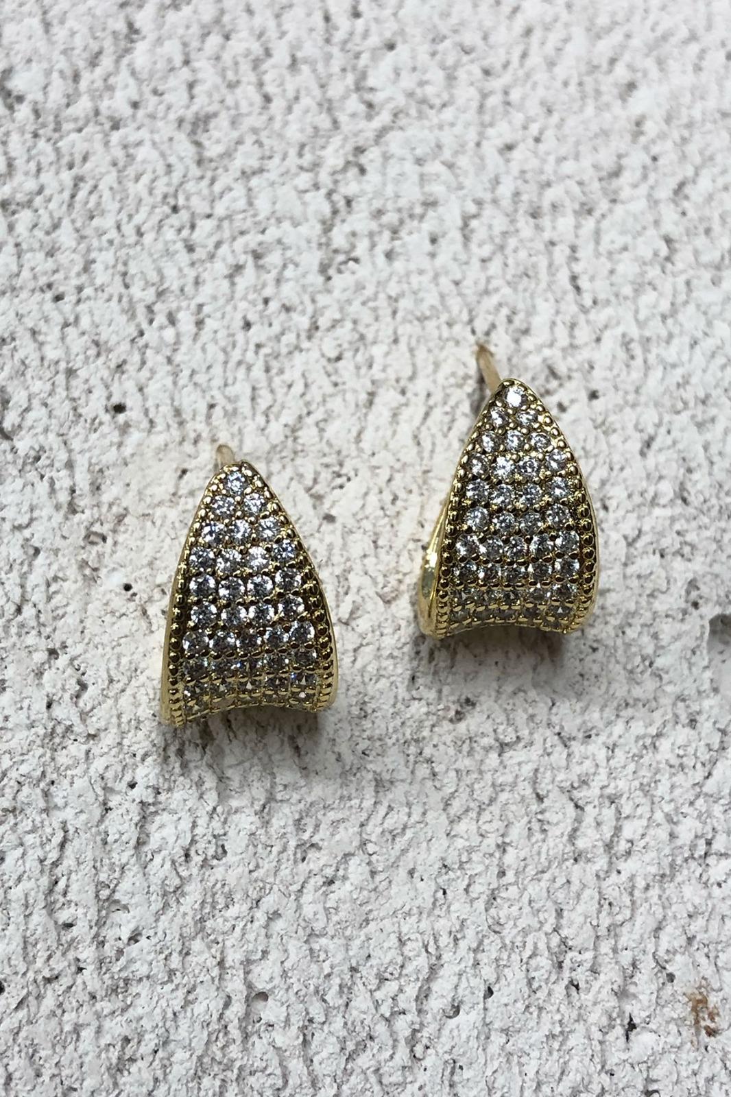 Kıvrım Model Zirkon Taş Gold Küpe