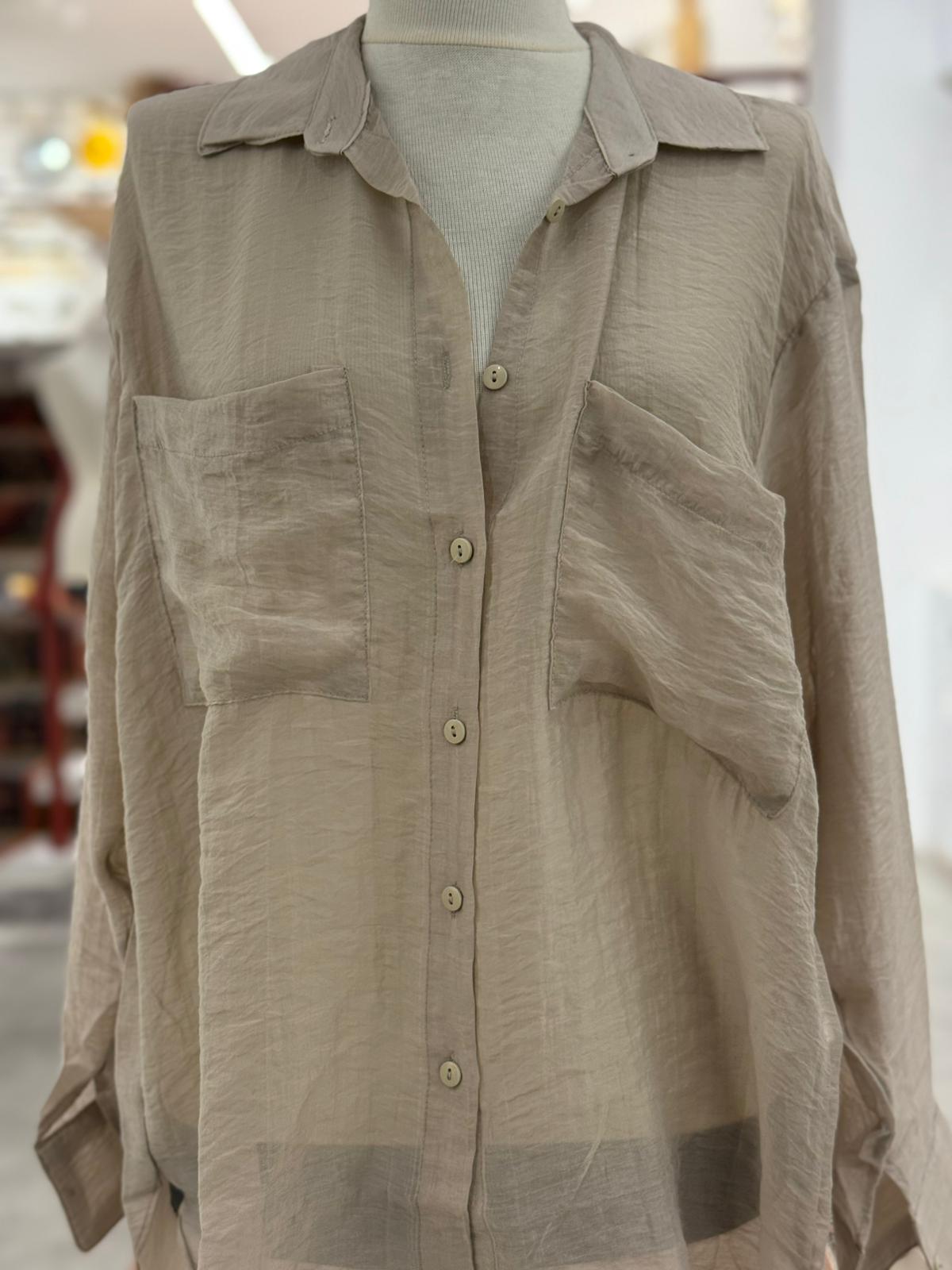 Önü Cepli Bej Gömlek