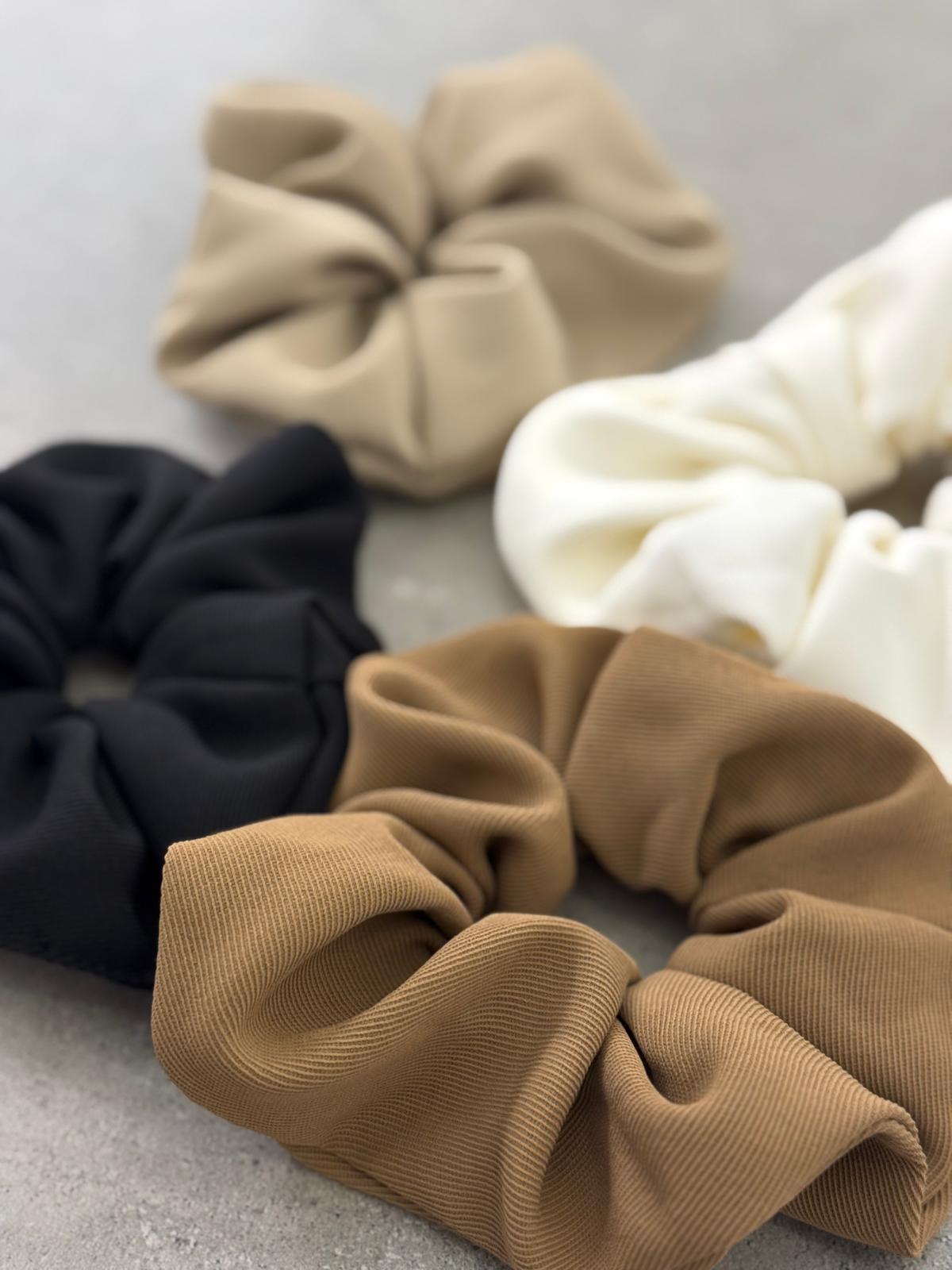 İnce Kumaşlı Büzgülü Toka