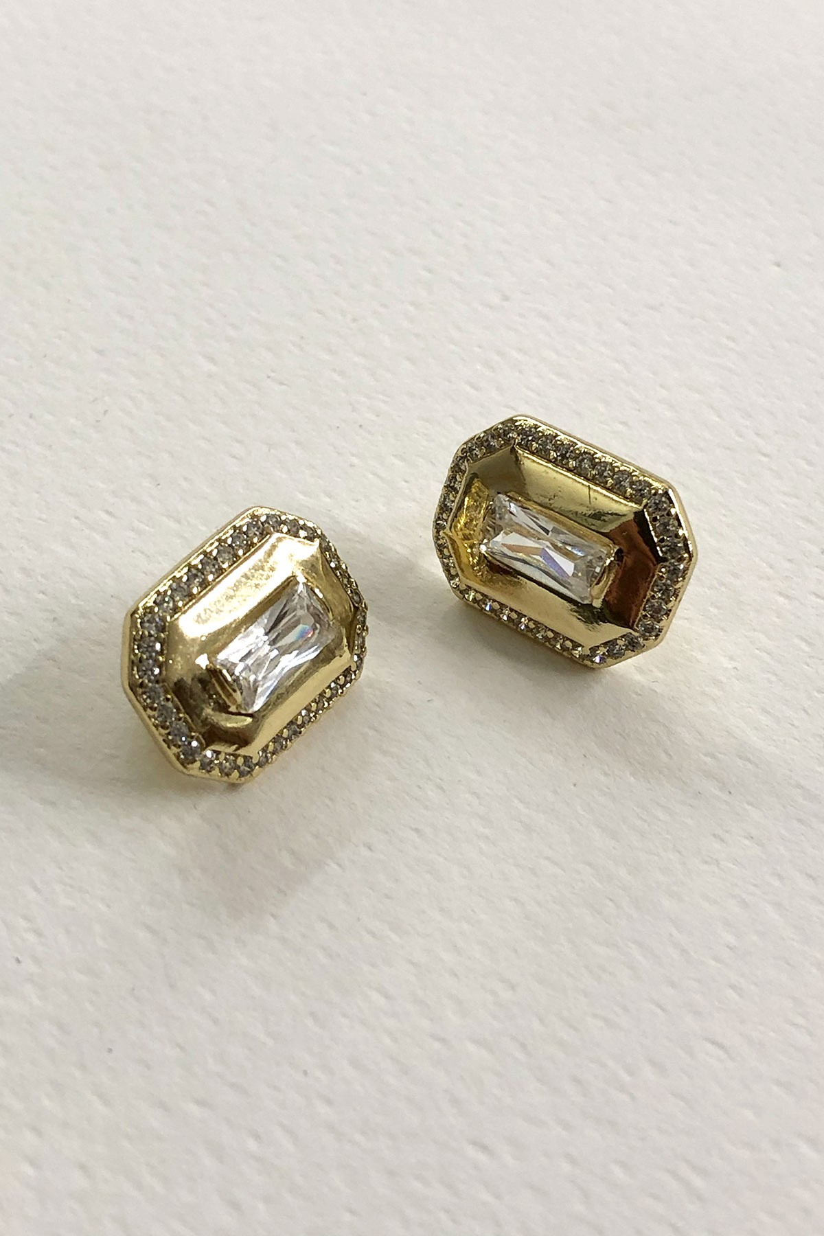 Dikdörtgen Taşlı Gold Detaylı Küpe