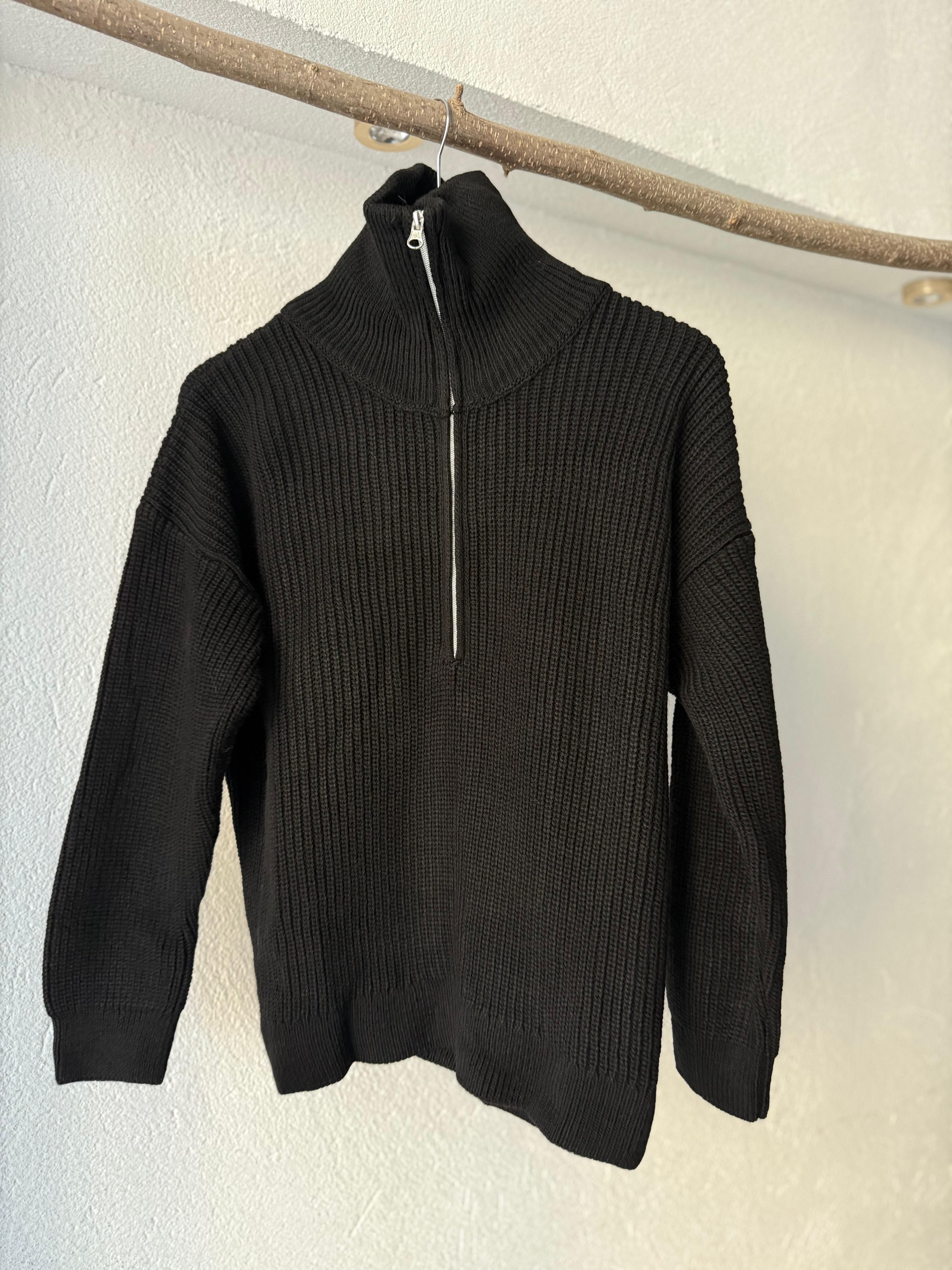 Fermuarlı Siyah Kazak