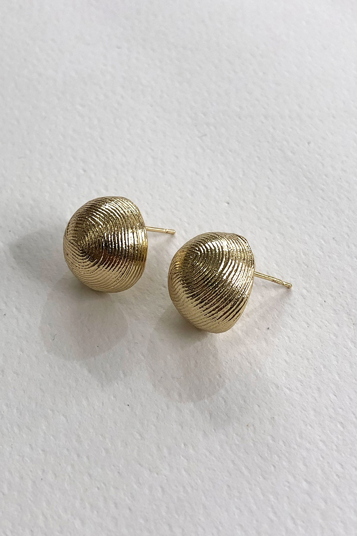 Yuvarlak Model Gold Detaylı Küpe