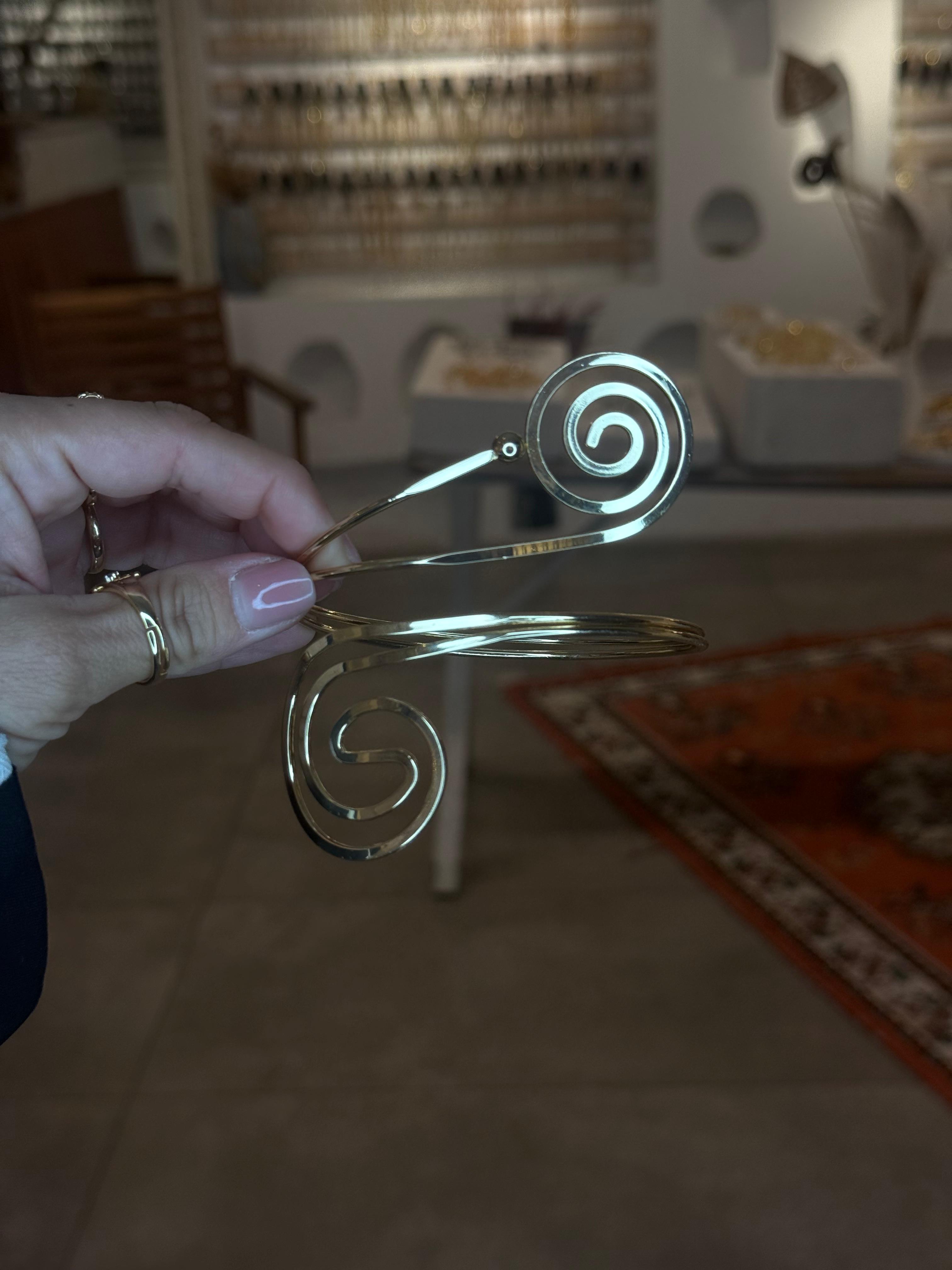 Sarmal Model Pazu Bileklik