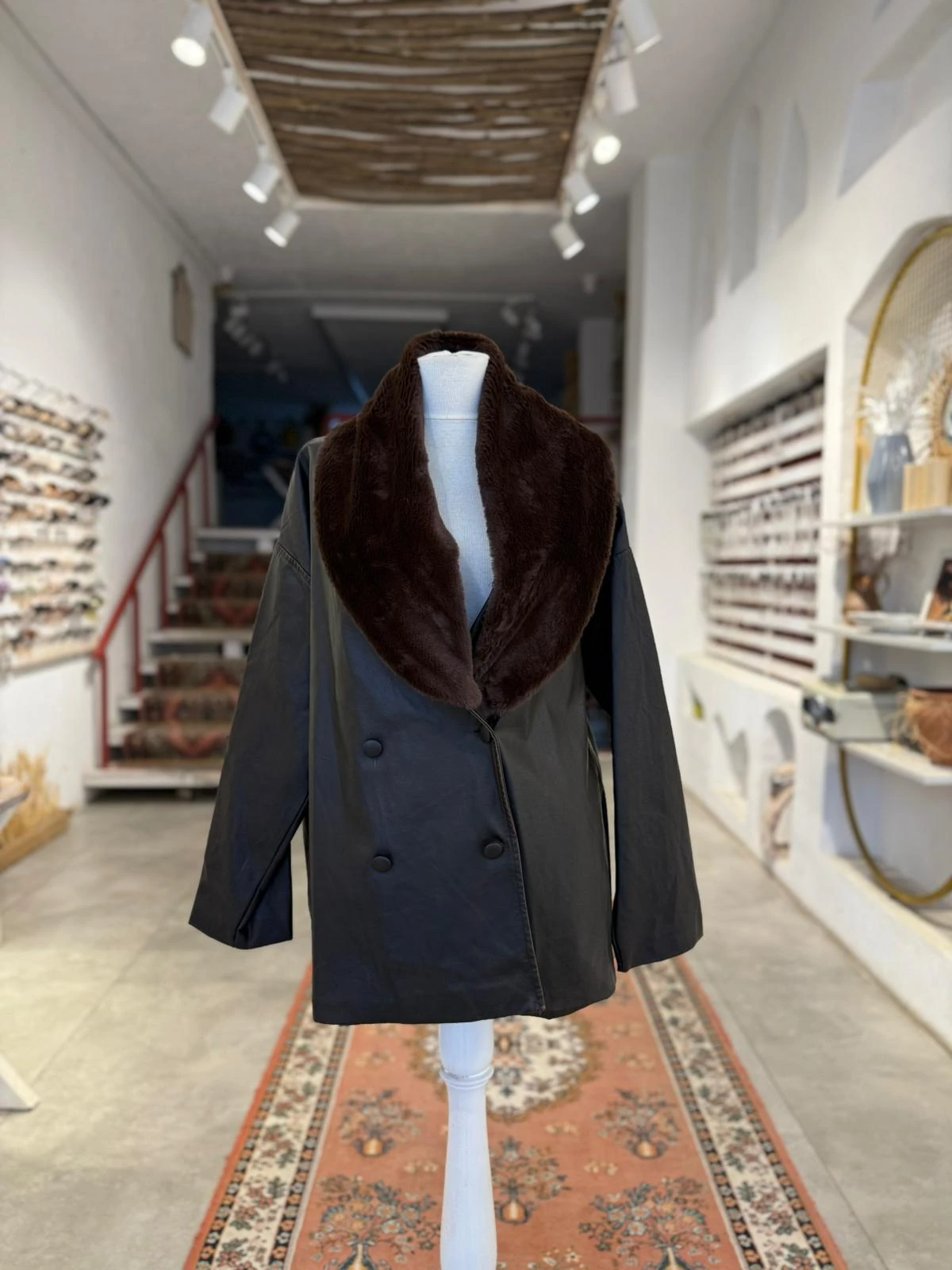 Yakası Kürklü Kahve Deri Mont