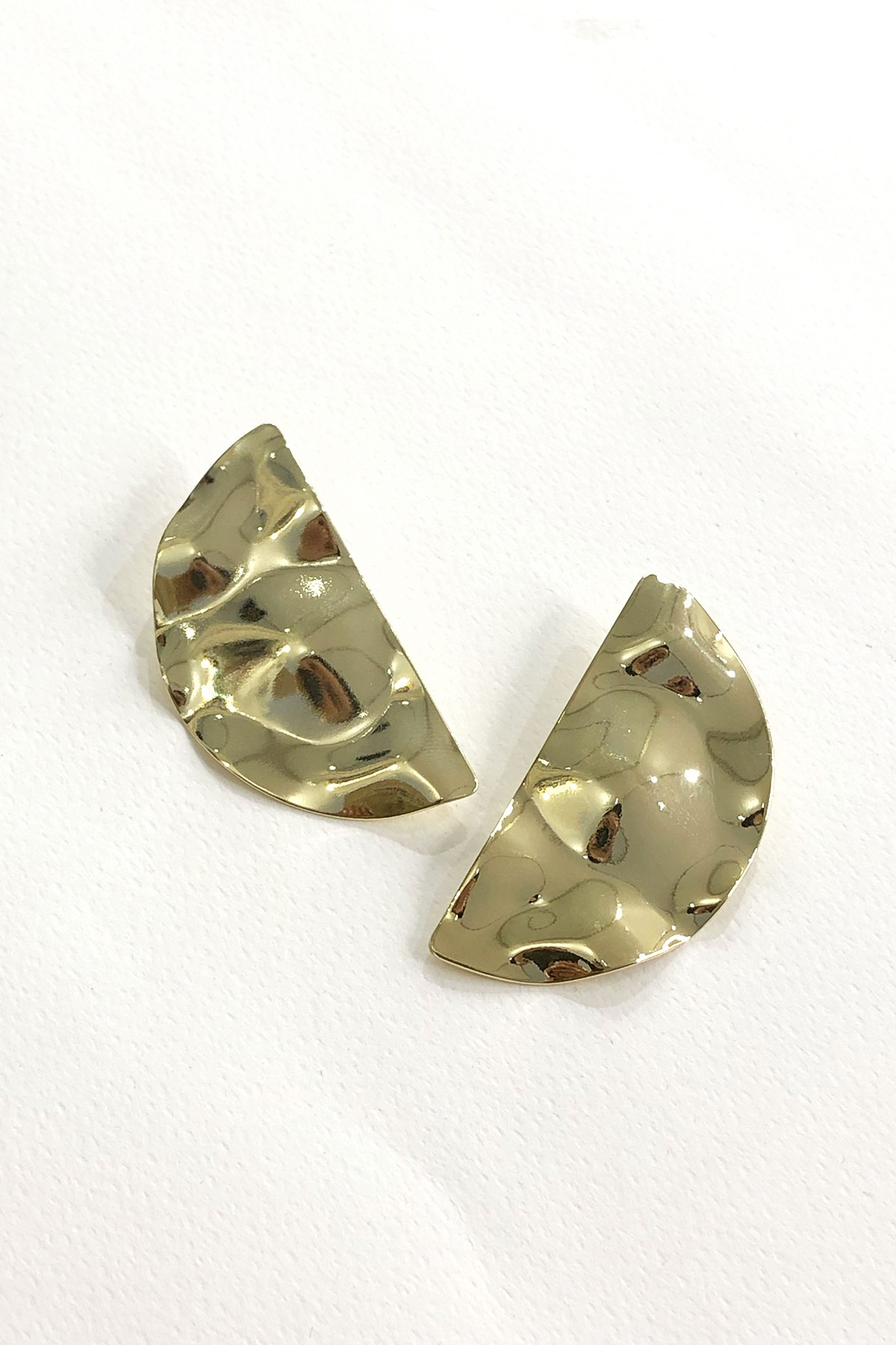Soyut Model Gold Detaylı Küpe