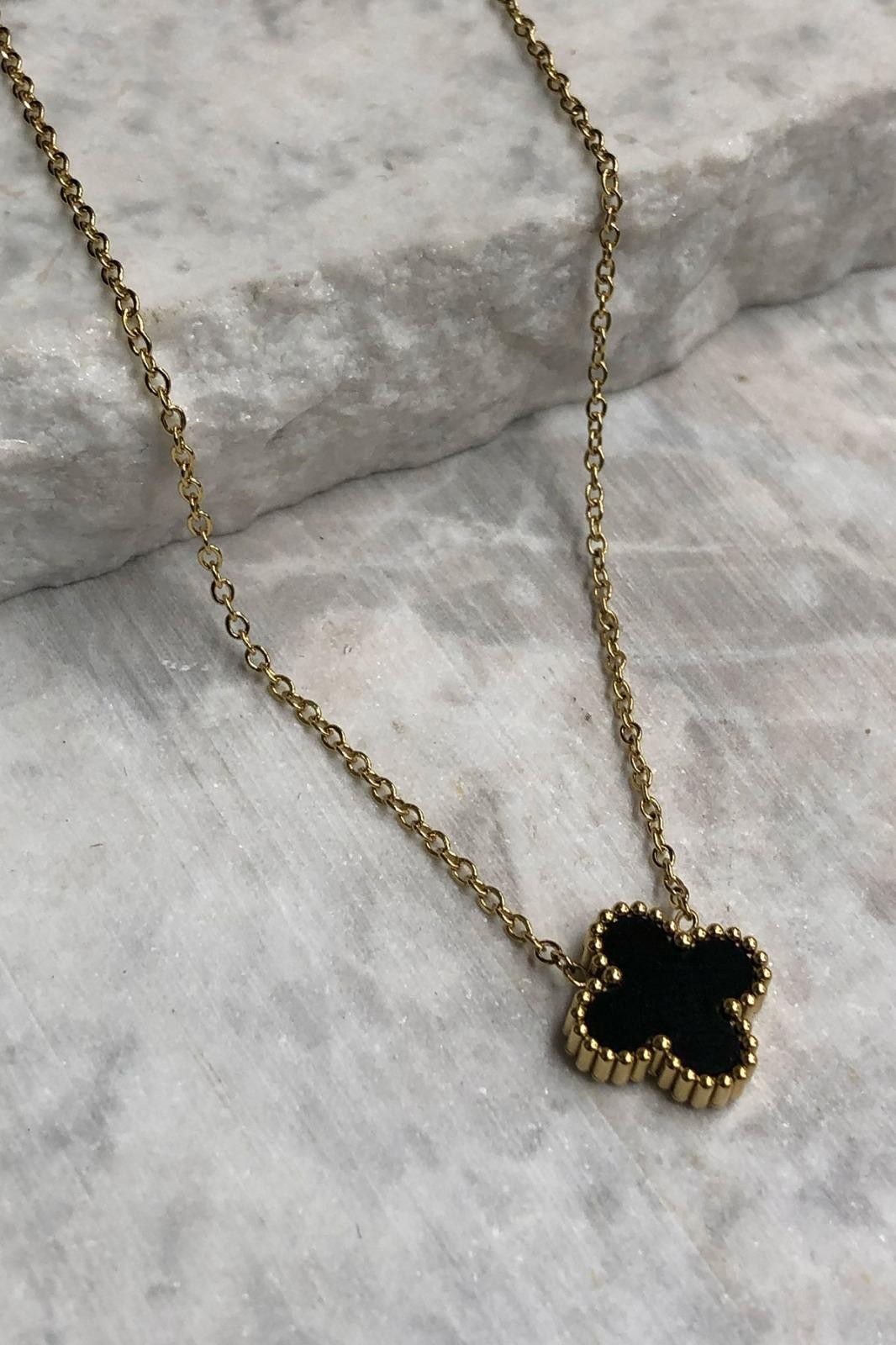 Siyah Yonca Model Gold Çelik Kolye