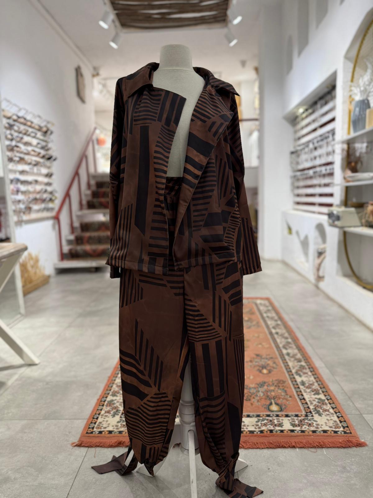 Desenli Pantolonlu Takım