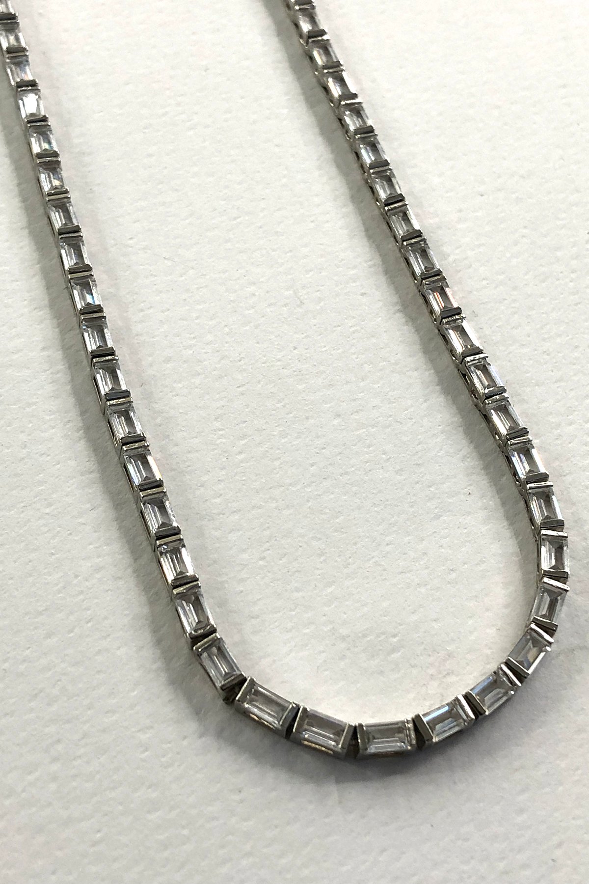 Silver Dikdörtgen Model Zirkon Taş Kolye