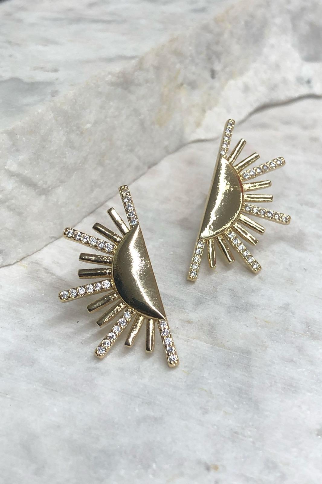 Yarım Güneş Model Zirkon Taş Gold Küpe