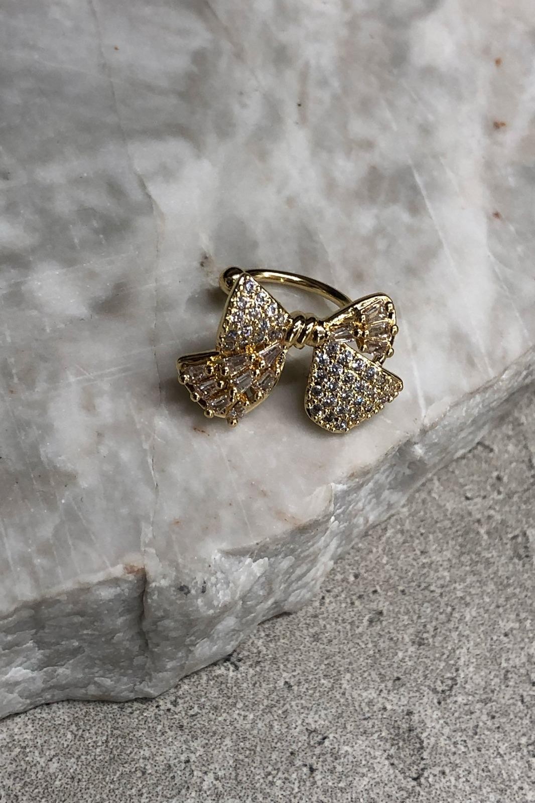Kurdele Model Taş Detay Gold Kıkırdak Küpe