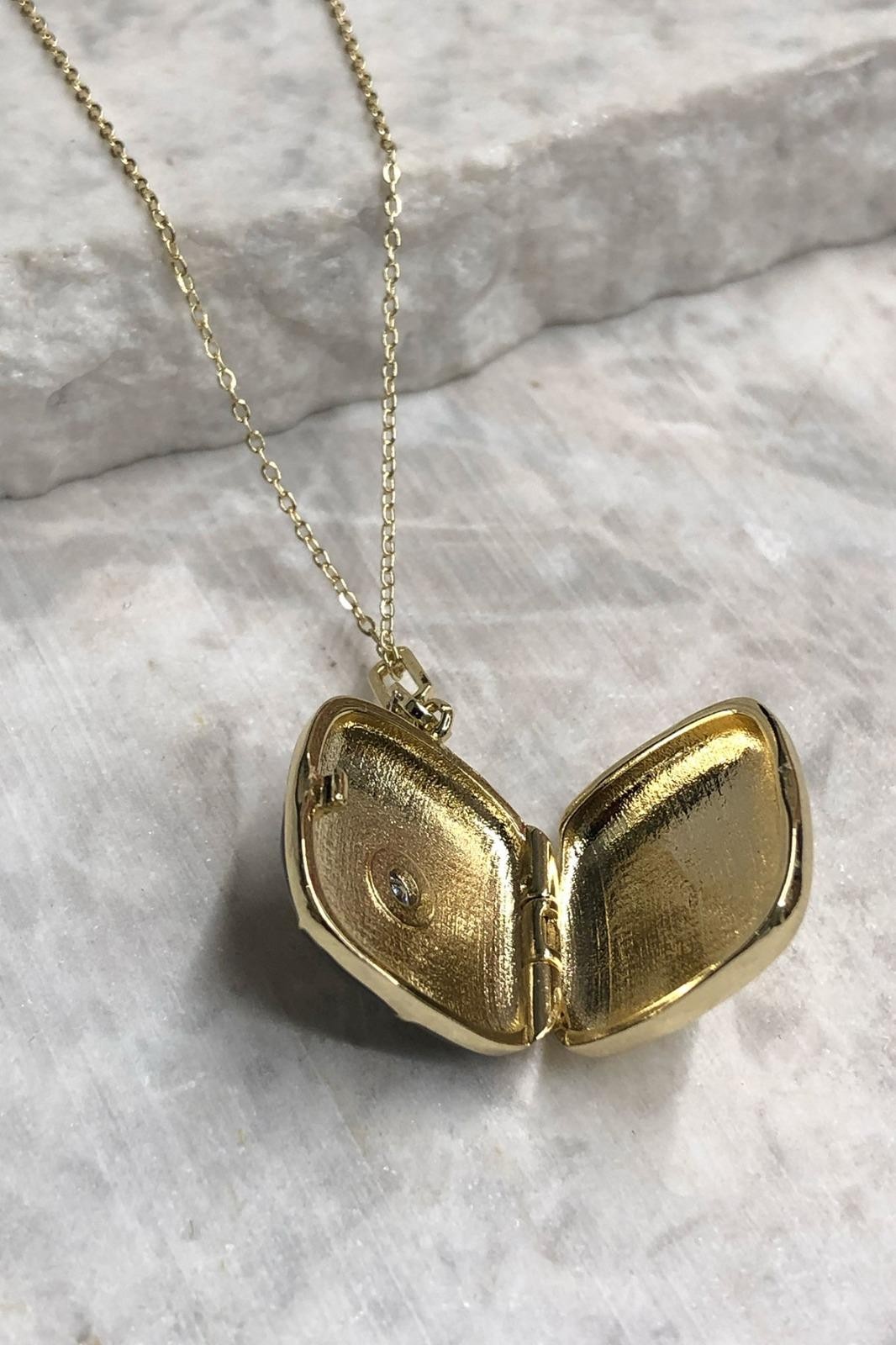 Kare Siyah Model Güneş Detay Açılabilir Gold Kolye