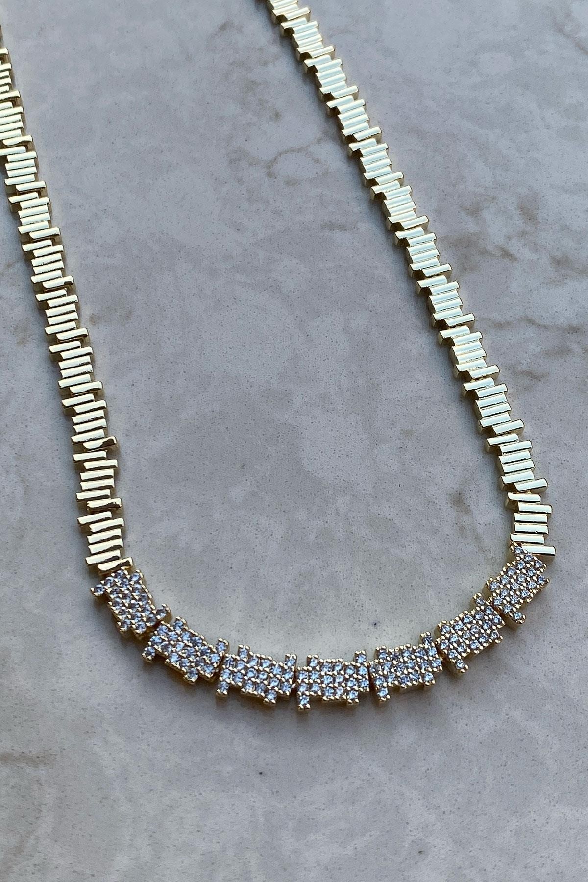 Taşlı Gold Detaylı Zirkon Taş Kaplama Kolye