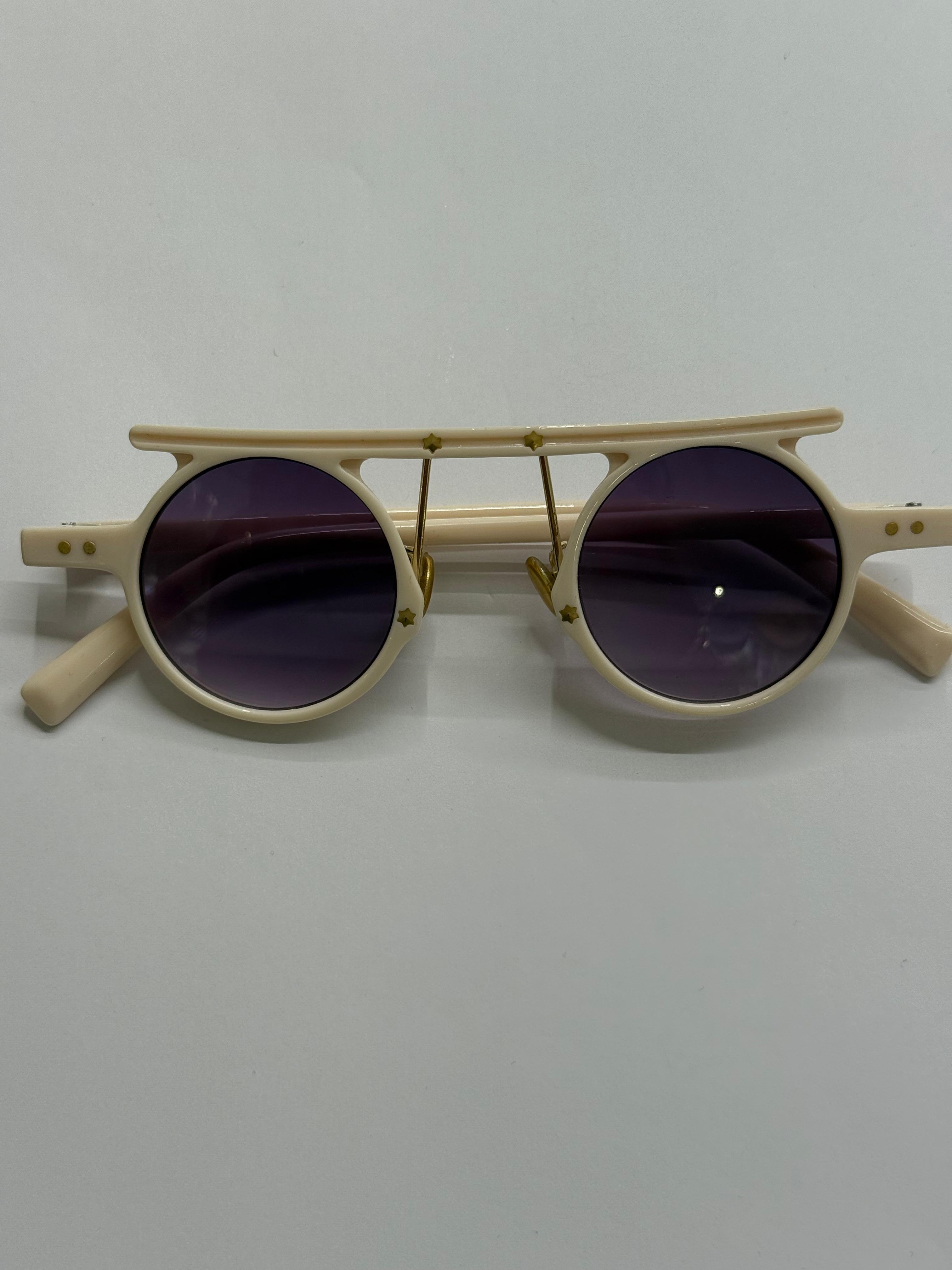 Krem Çerçeveli Gözlük