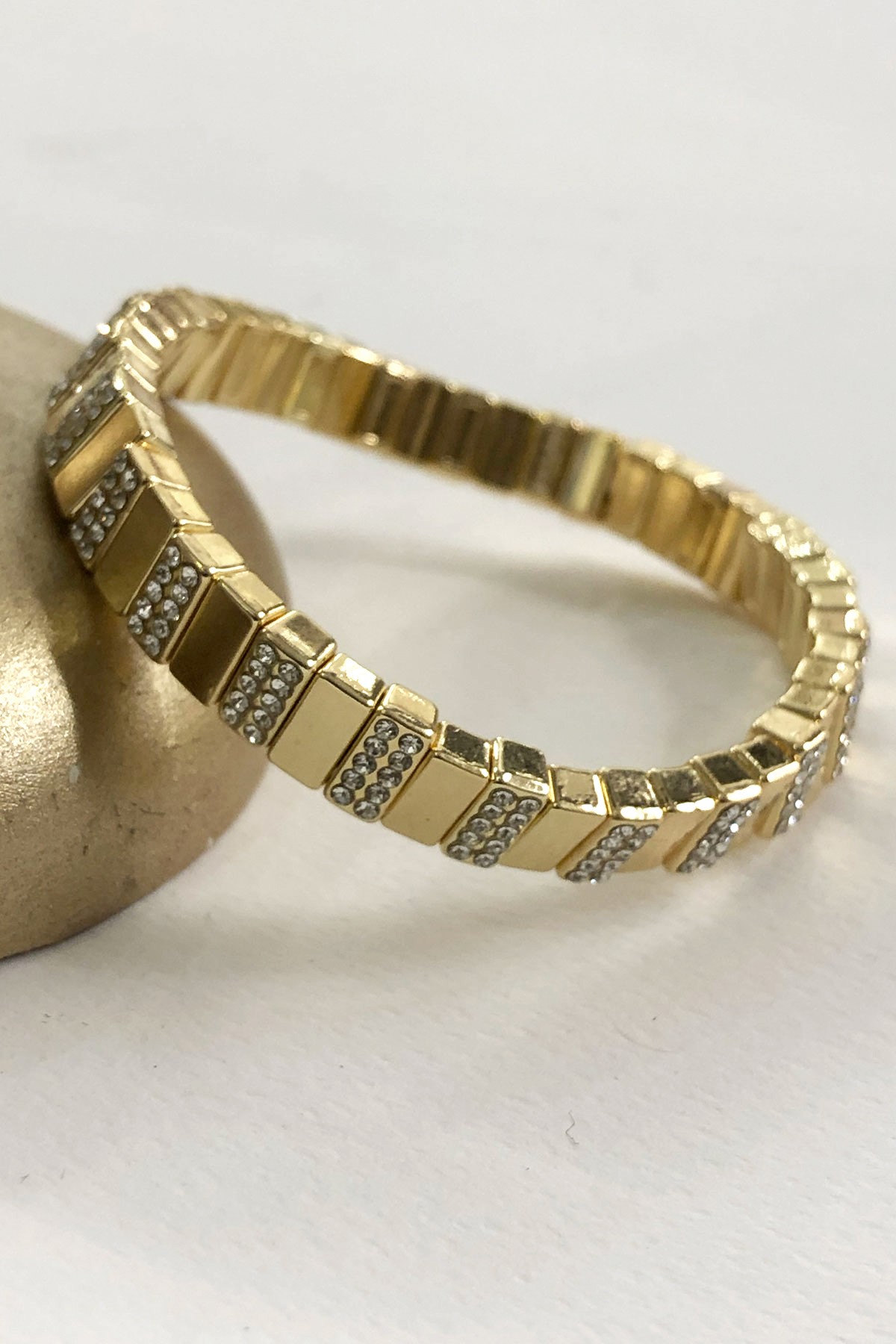 İnce Taşlı Gold Detaylı Lastikli Bileklik