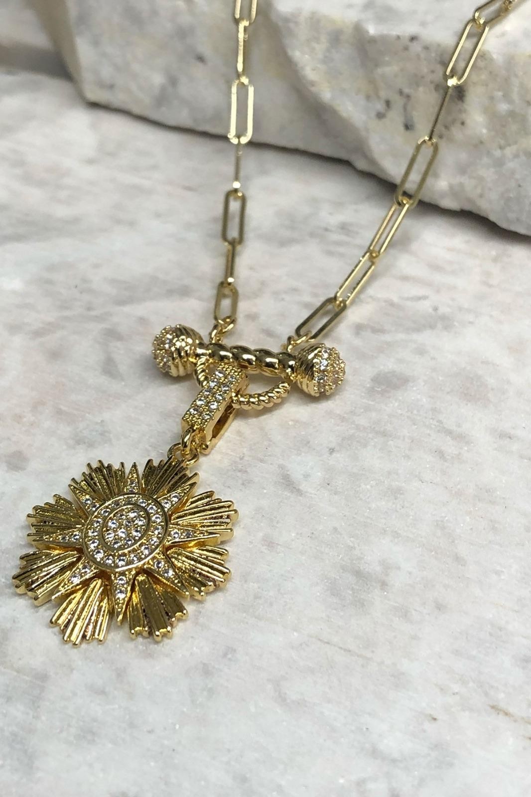 Güneş Model Zirkon Taş Detay Gold Kolye