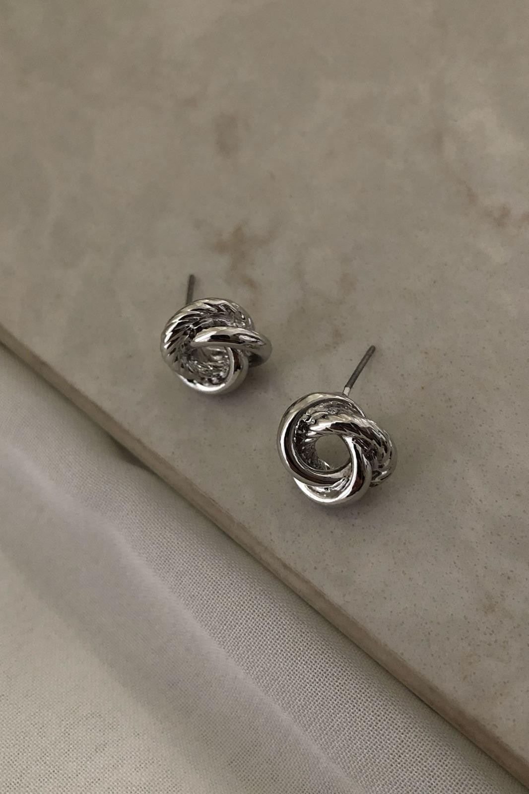 Minimal Sarmal Yuvarlak Model Gümüş Küpe