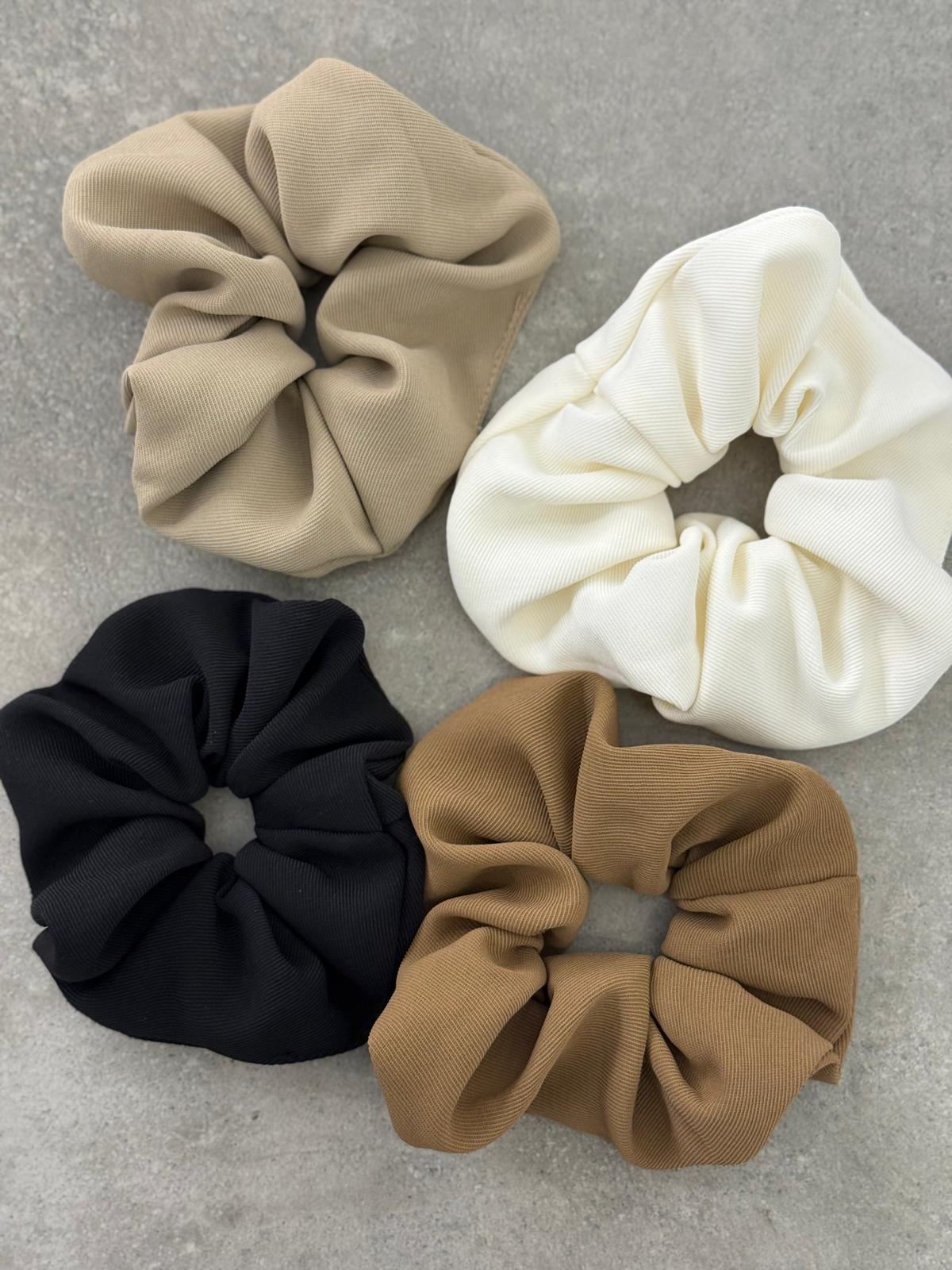 İnce Kumaşlı Büzgülü Toka